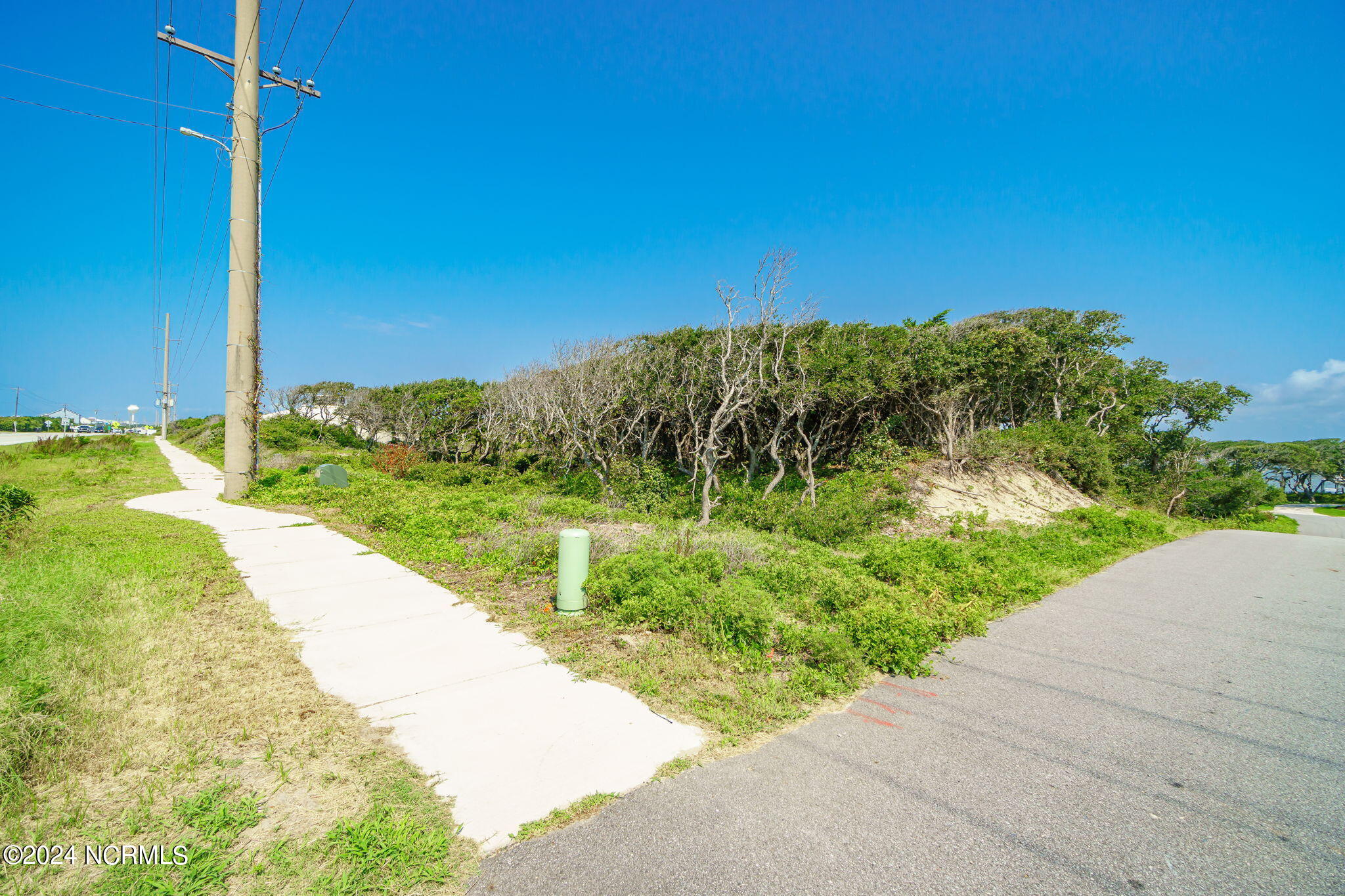 1818 Salter Path Road Property Photo 4