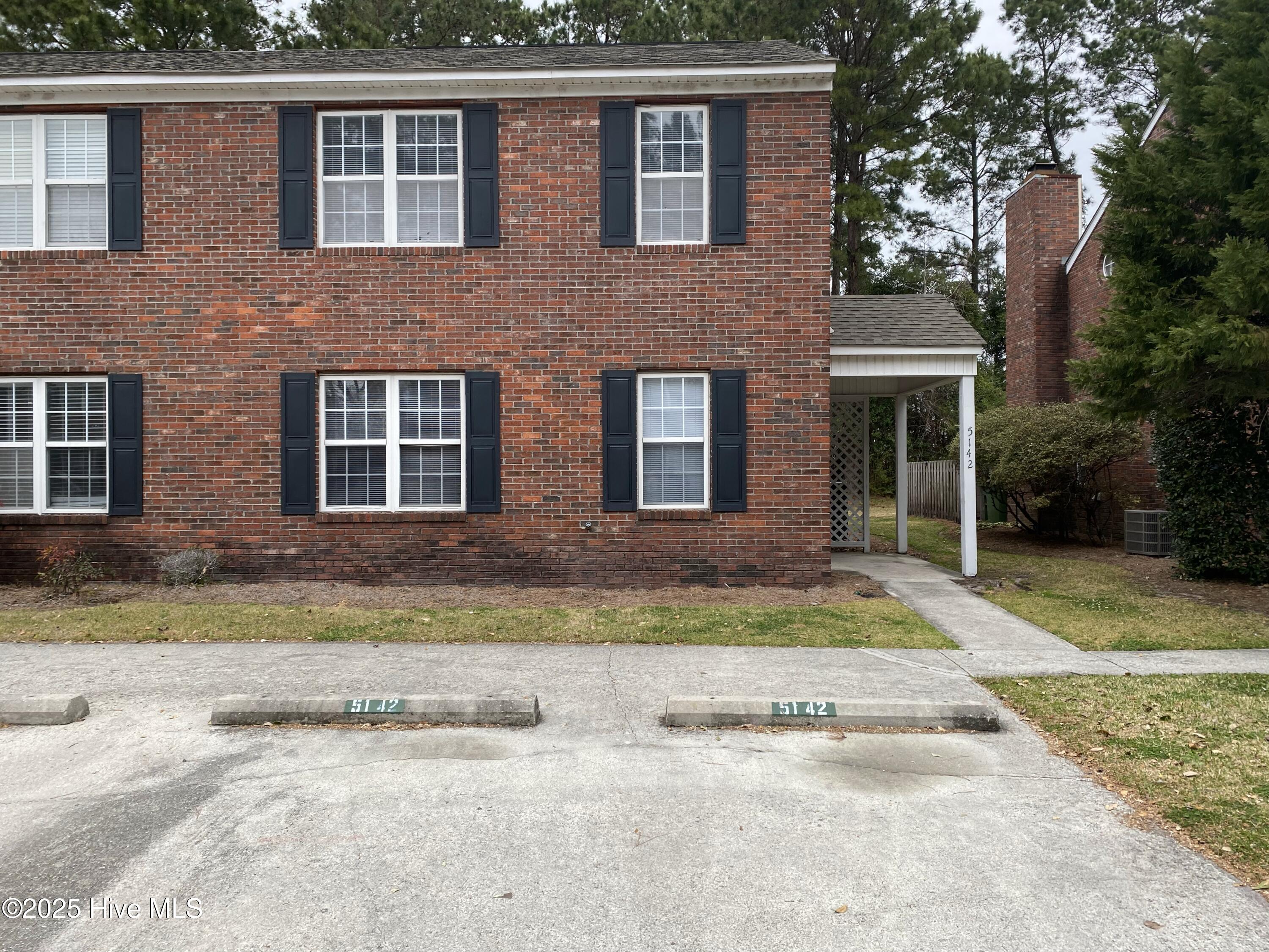 5142 Lamppost Circle Property Photo
