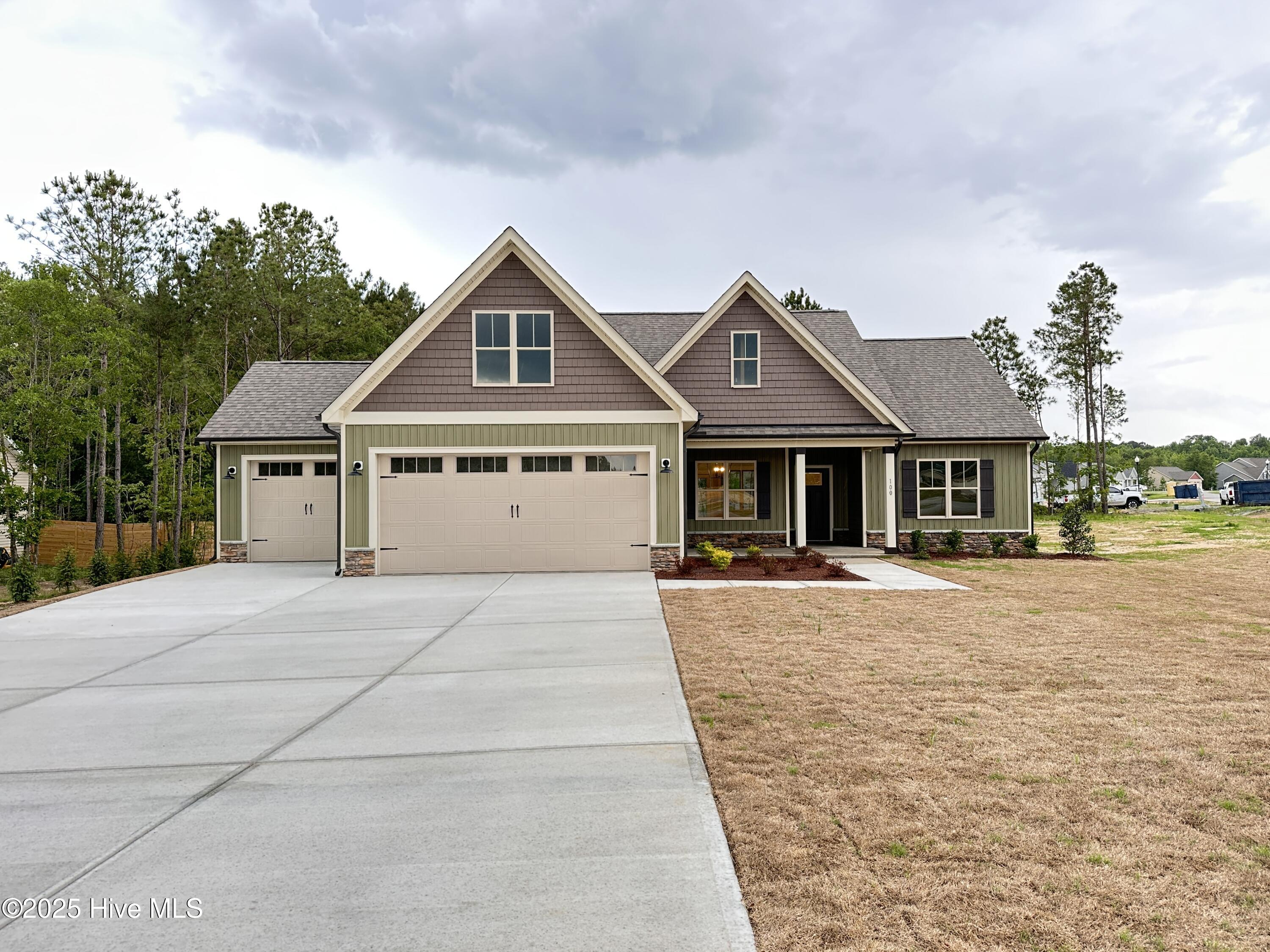 100 Spumante Court Property Photo