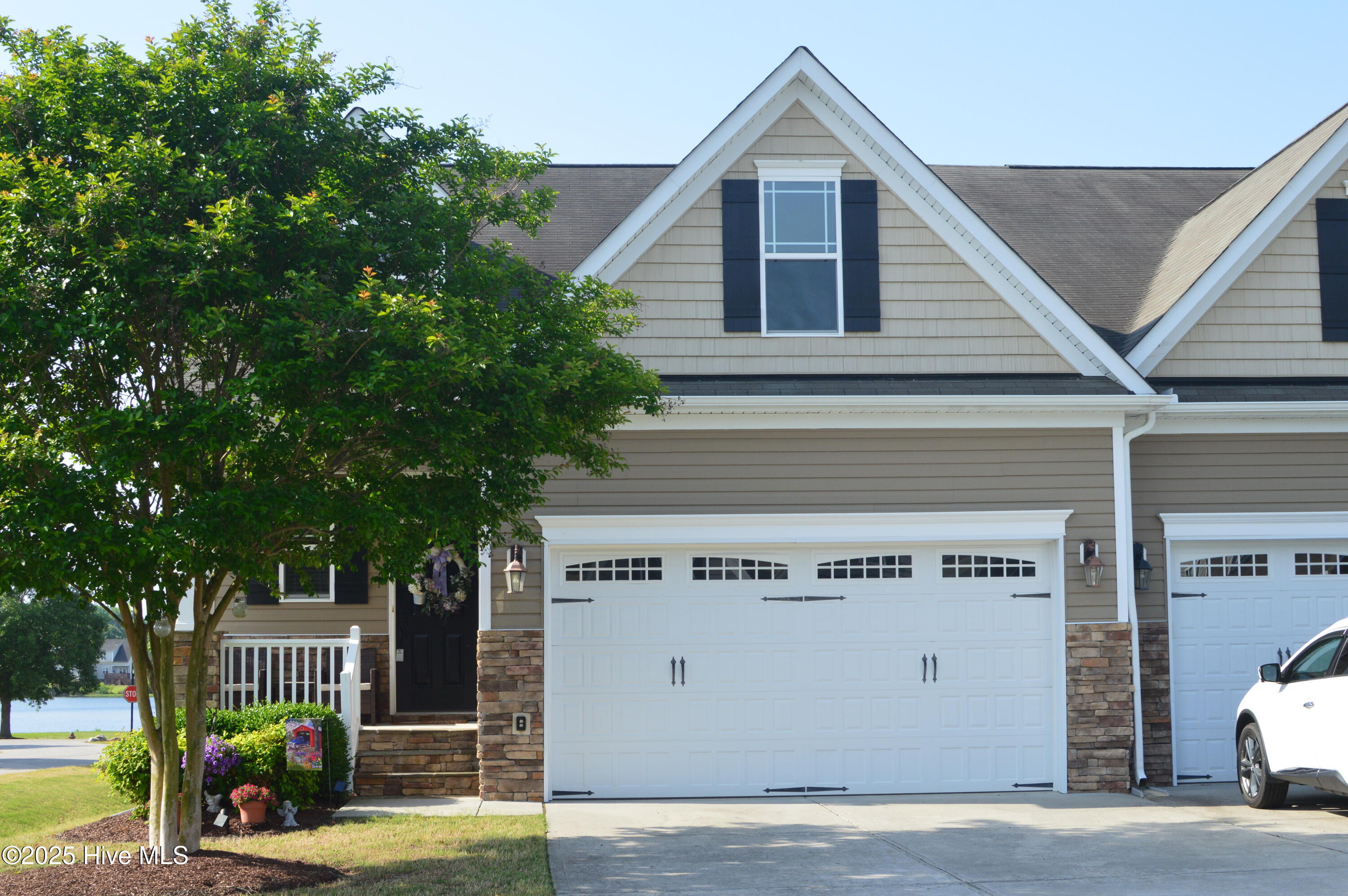 63 Radcliffe Court Property Photo