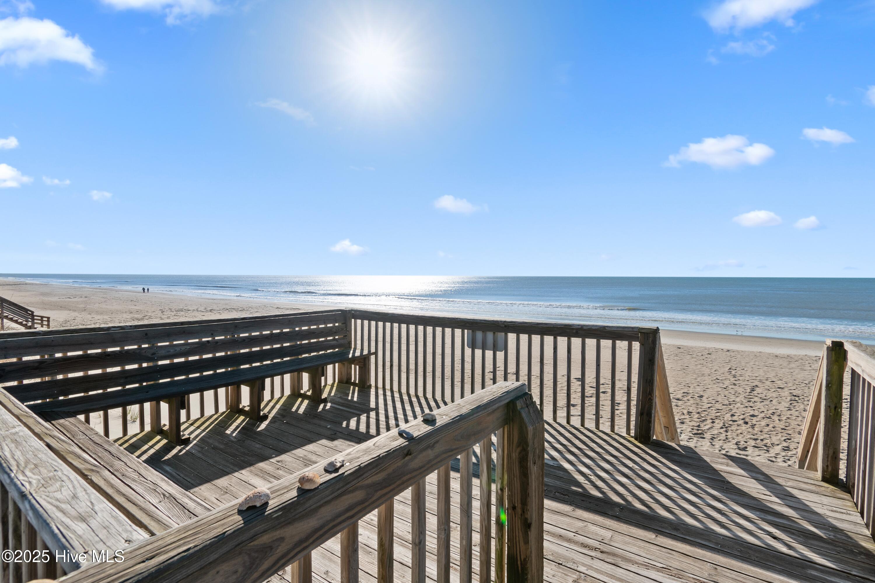 39 Ocean Isle West Boulevard W H-1 Property Photo 33