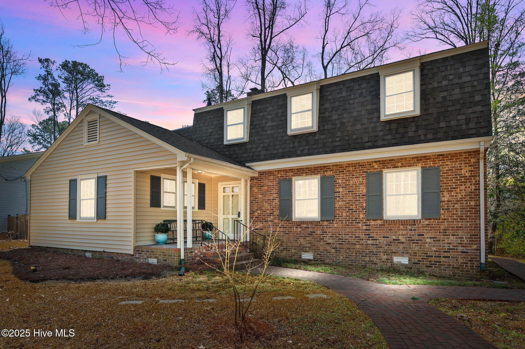 100 Deerwood Drive Property Photo