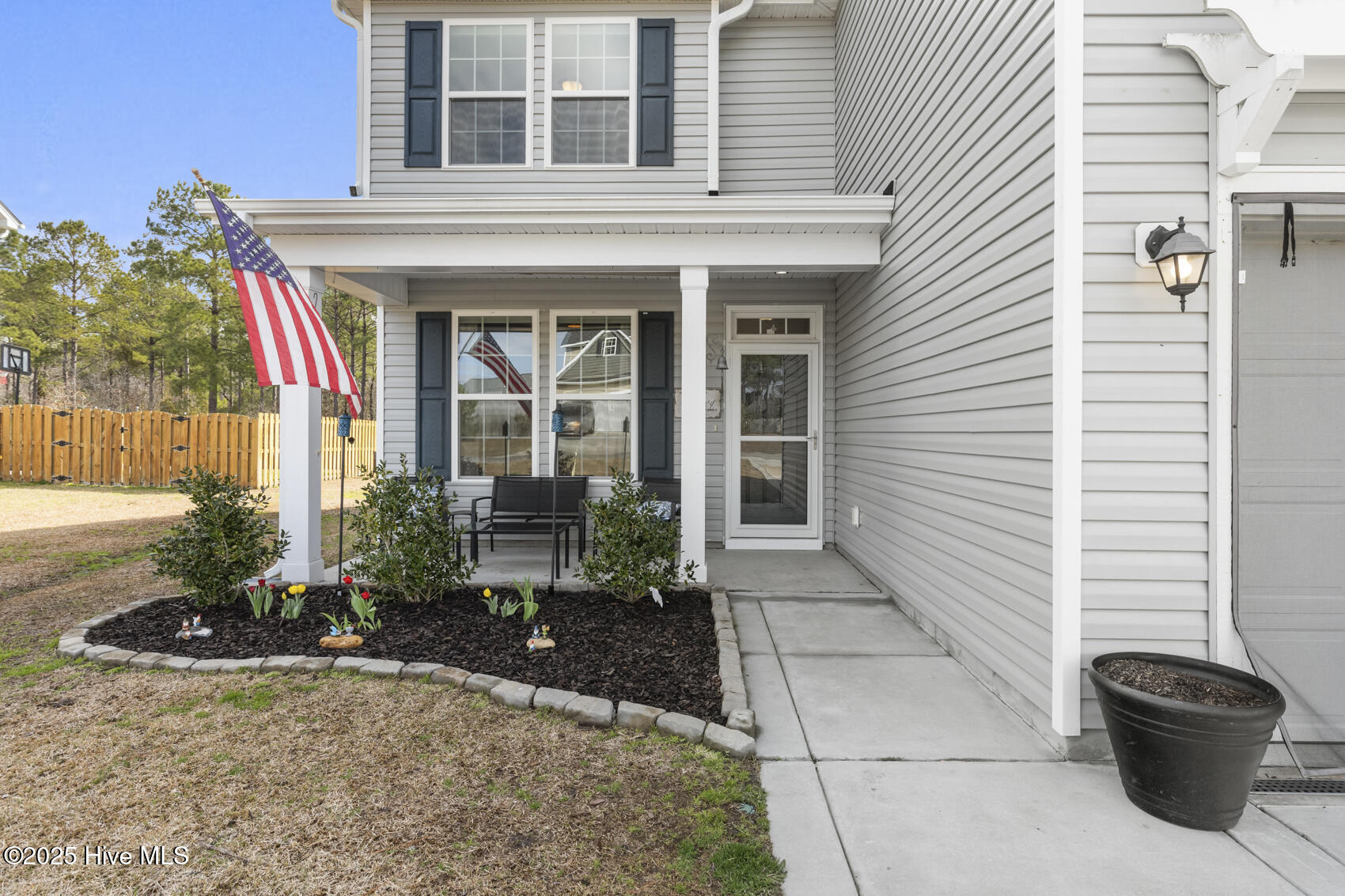 307 Neuse Drive Property Photo 3