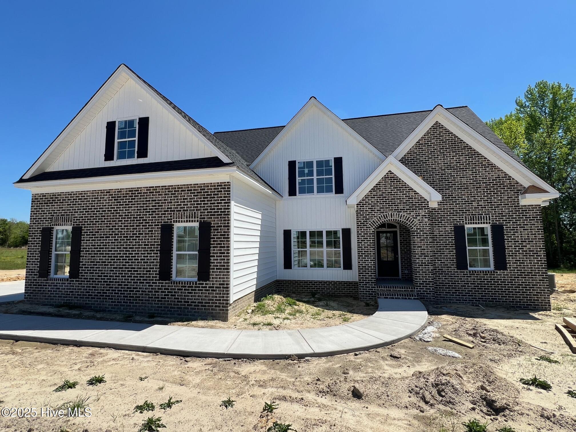 Winfield Village Real Estate Listings Main Image