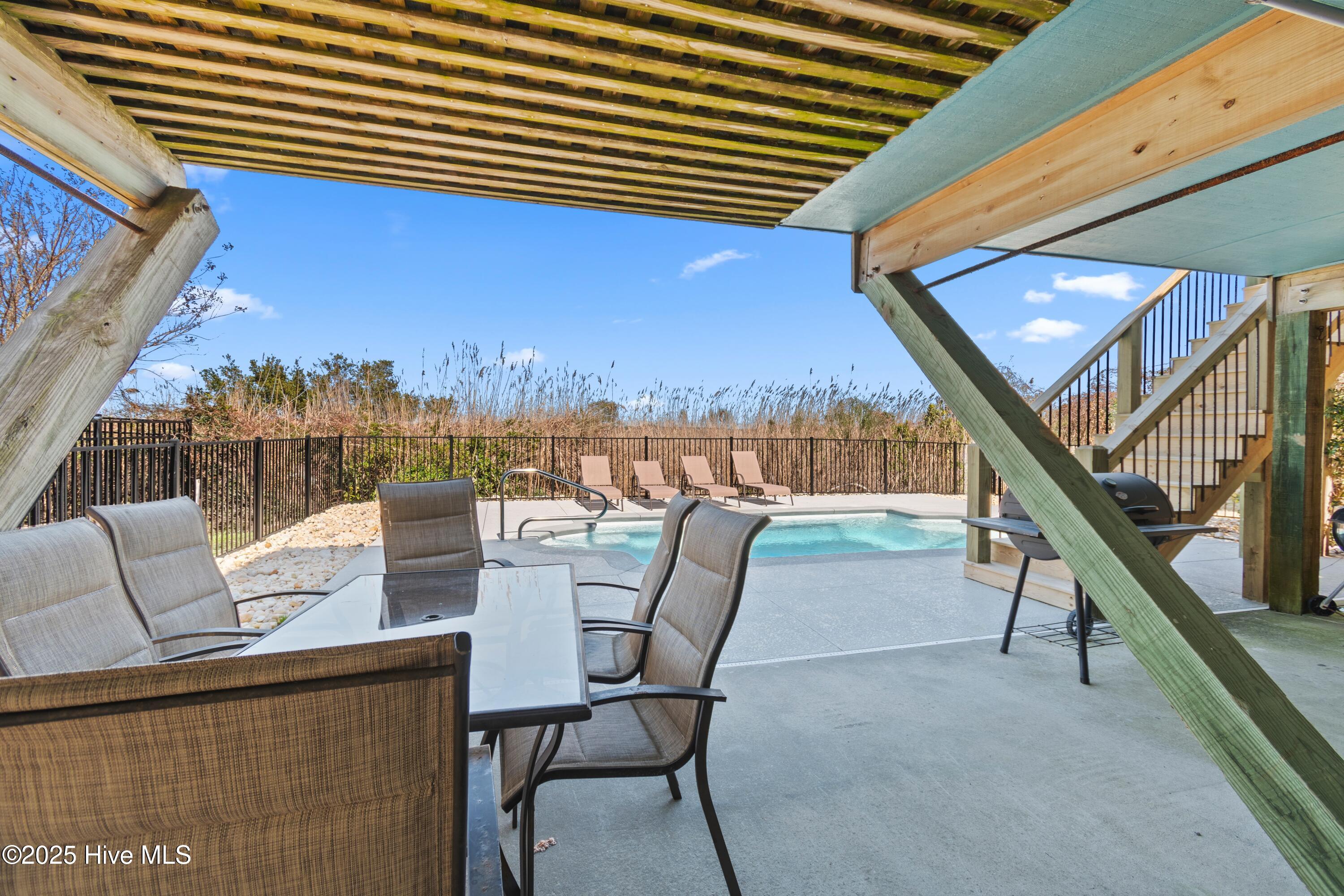 108 Caswell Beach Road Property Photo 3