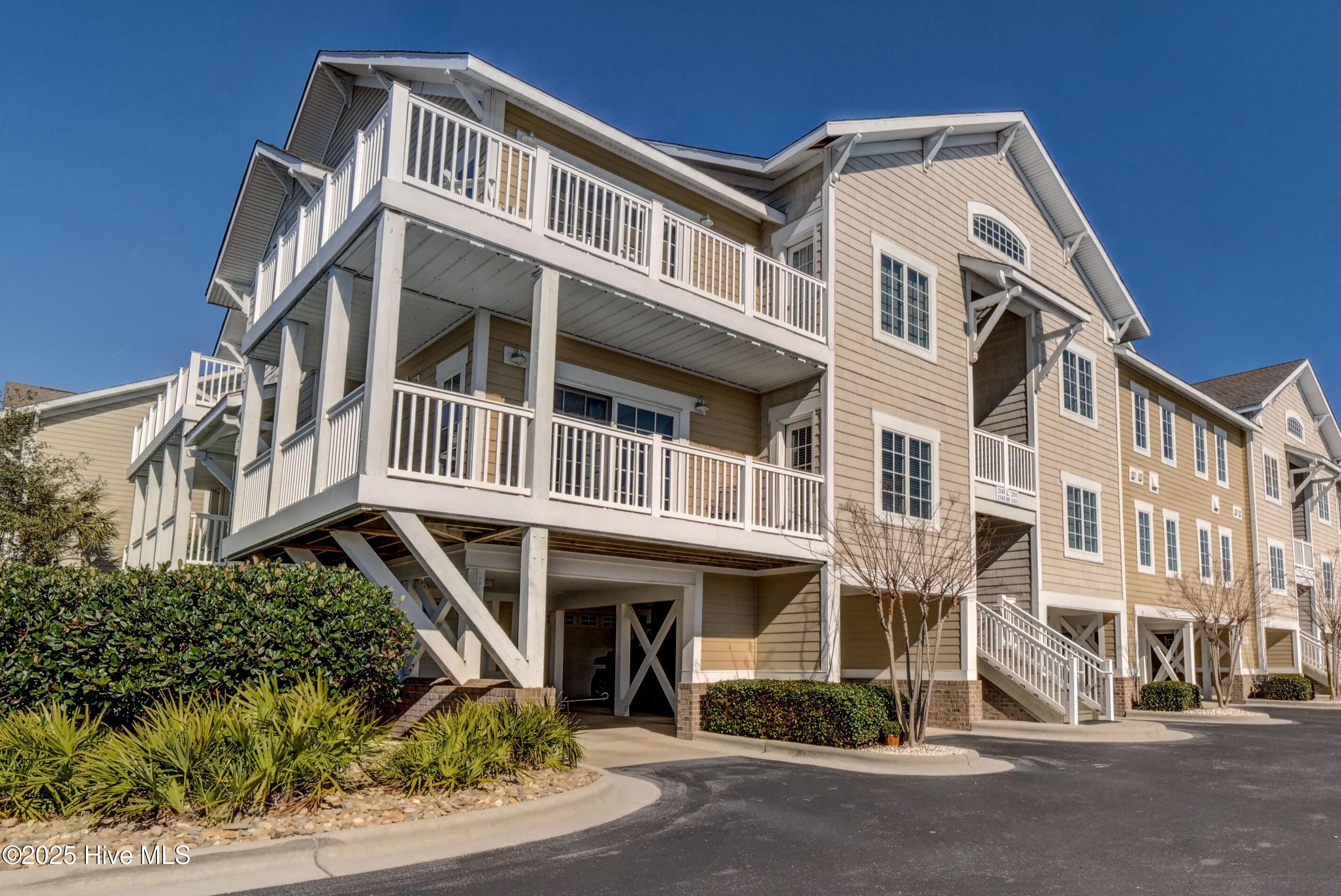 Carolina Bay Real Estate Listings Main Image