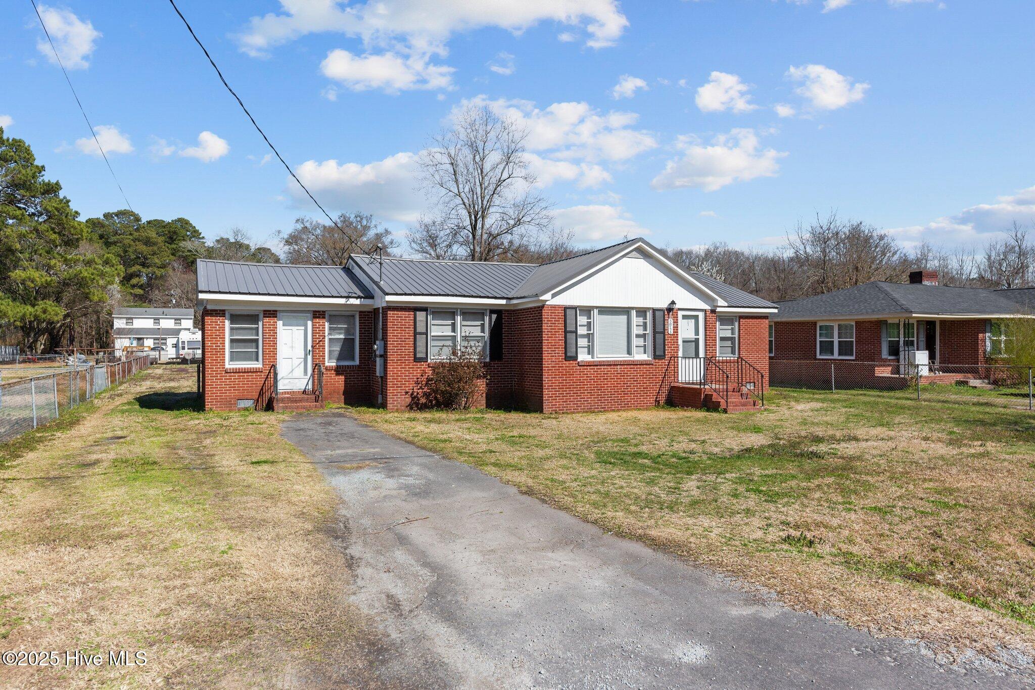 3948 Morris Drive Property Photo 2