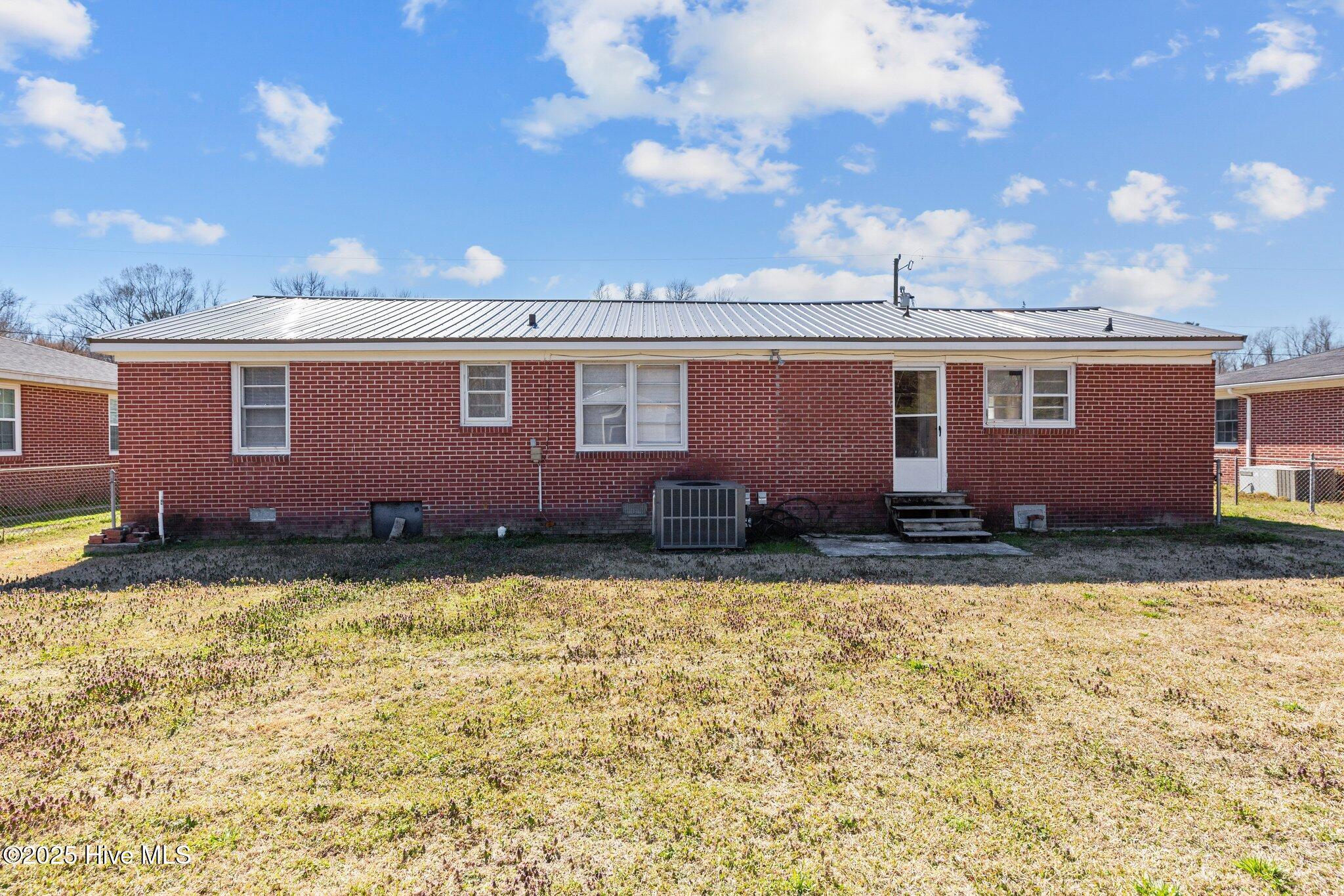 3948 Morris Drive Property Photo 3