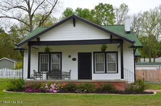 106 N Pine Street Property Photo