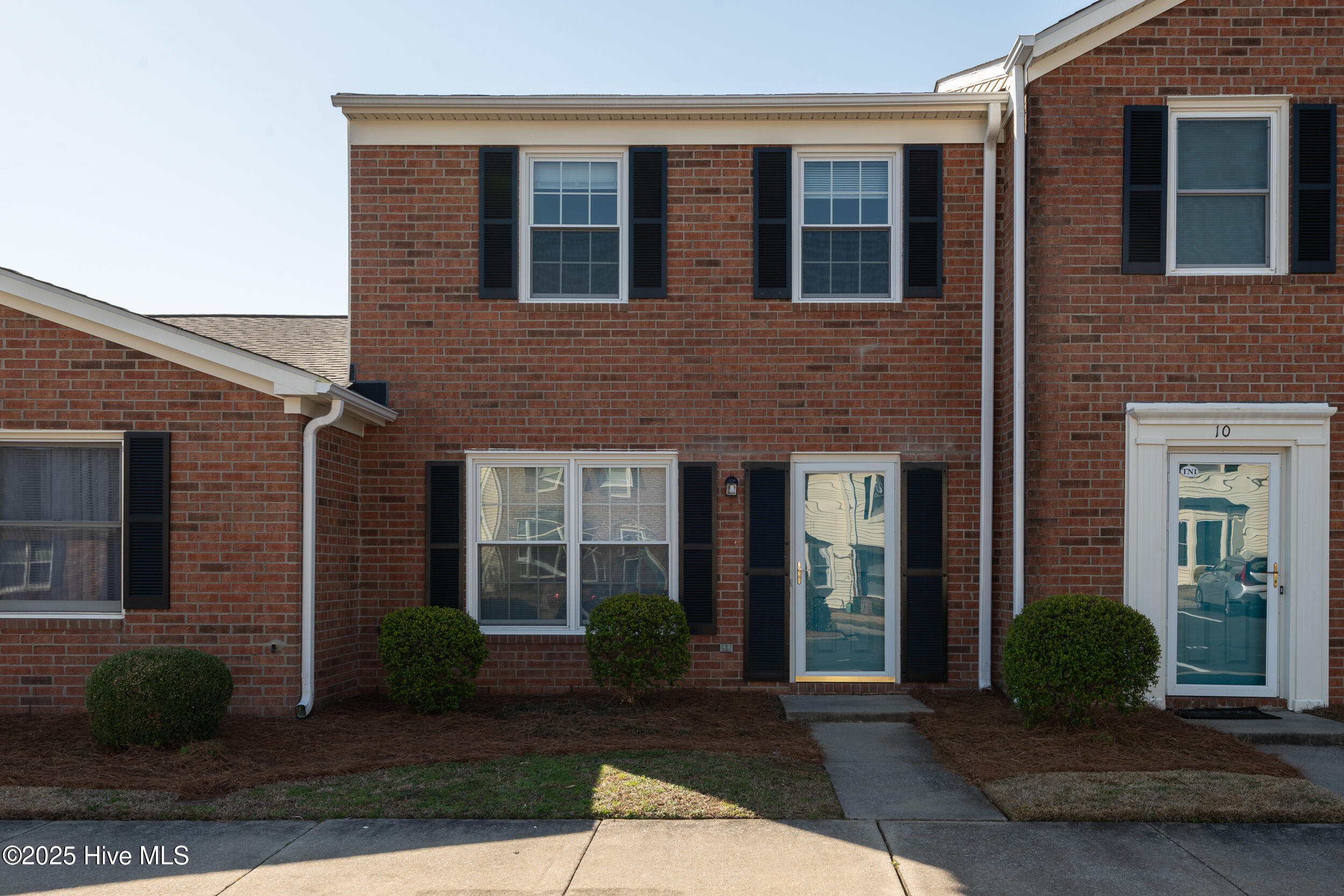 2700 Thackery Road 9 Property Photo