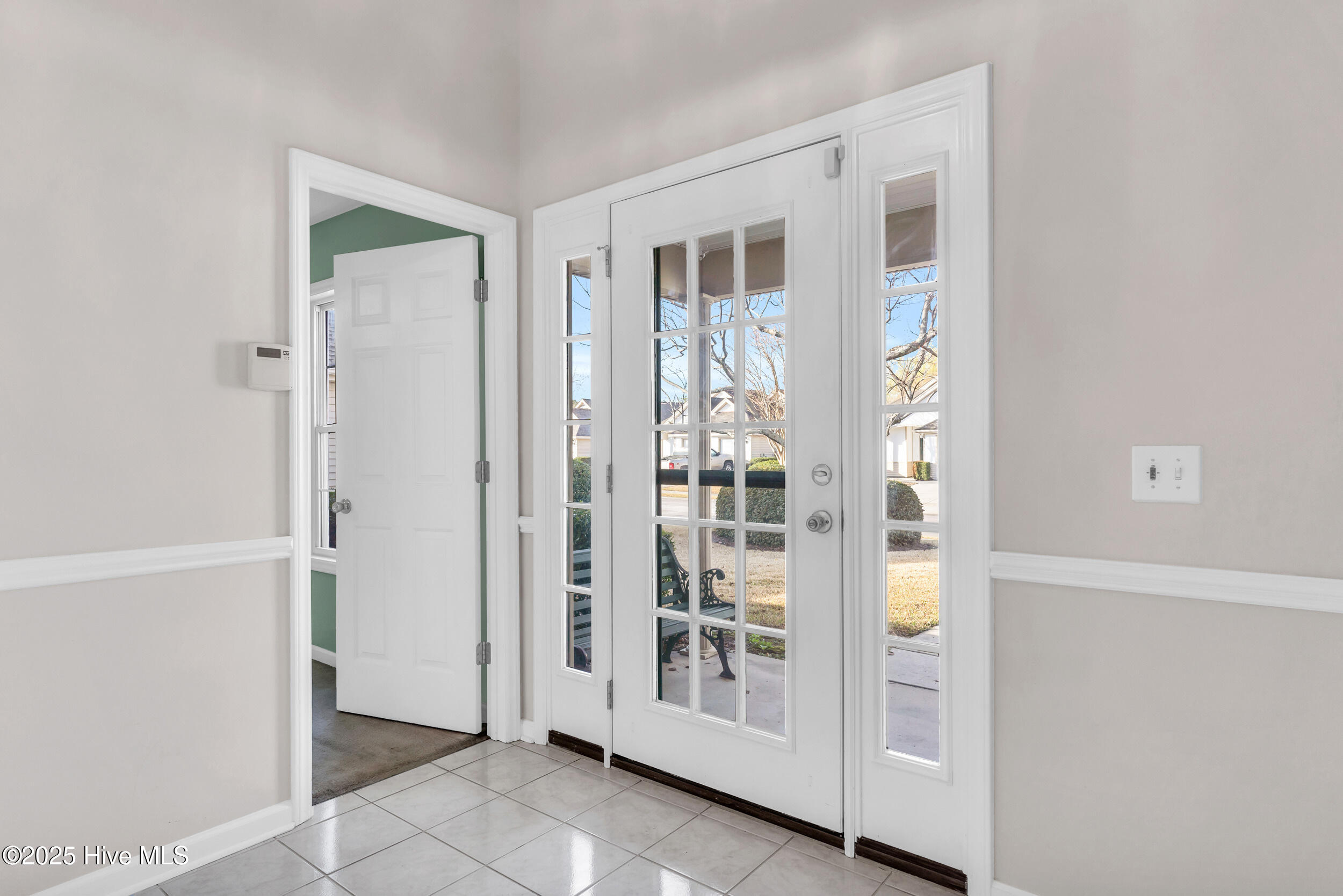 5323 Sun Coast Drive Property Photo 4
