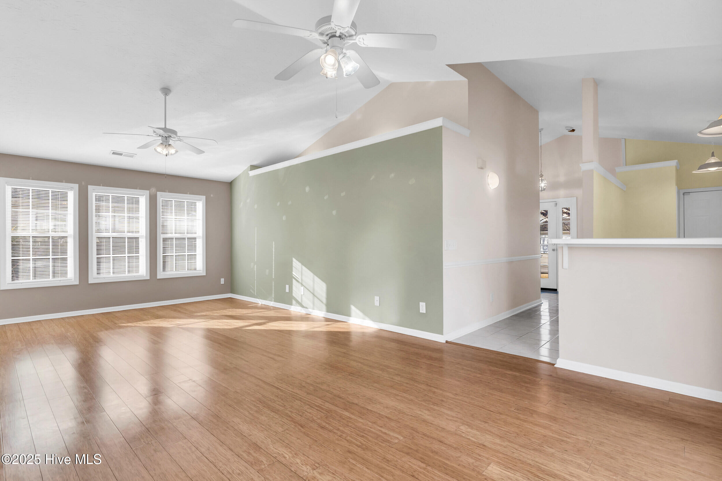 5323 Sun Coast Drive Property Photo 9