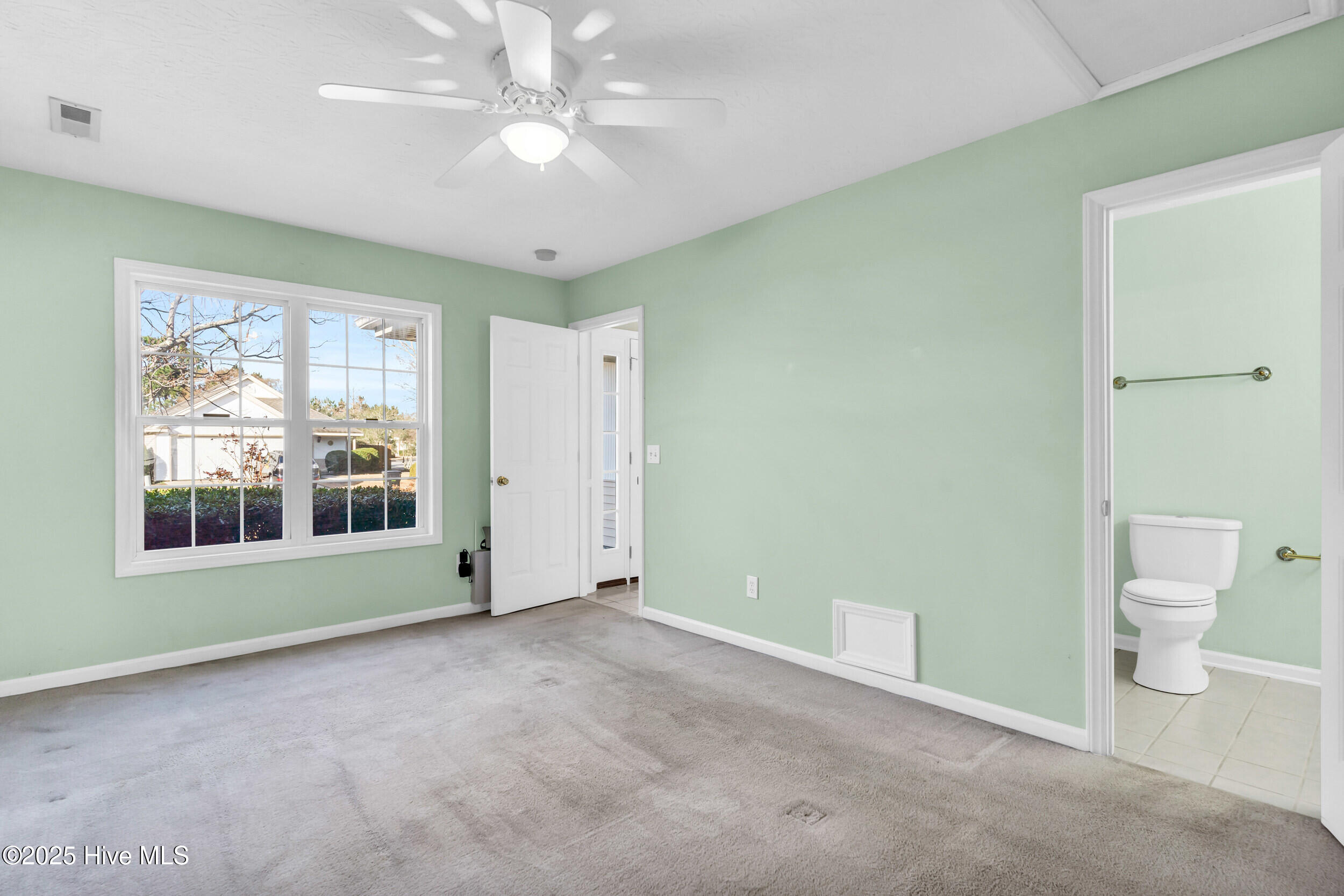 5323 Sun Coast Drive Property Photo 15