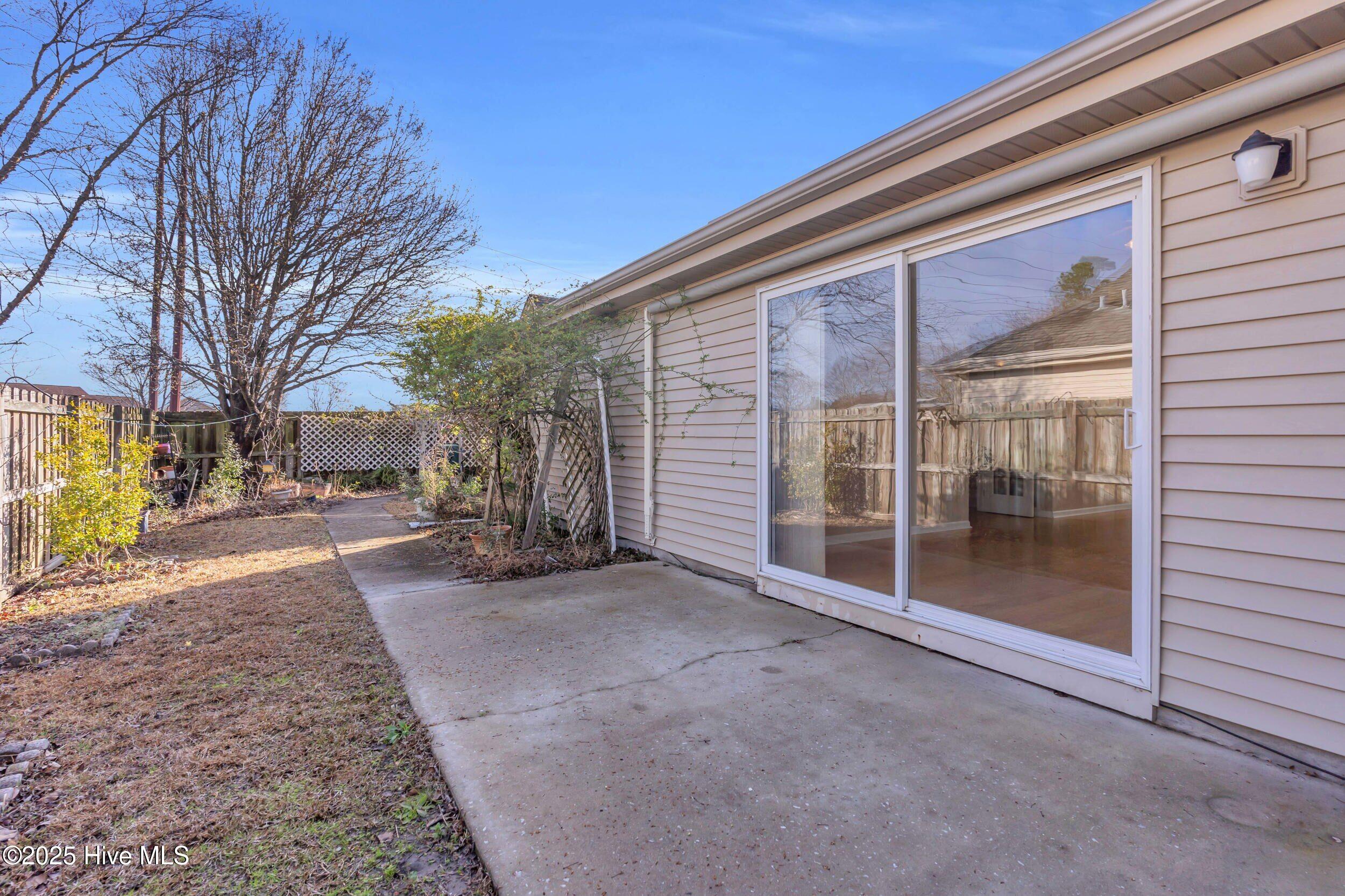 5323 Sun Coast Drive Property Photo 23