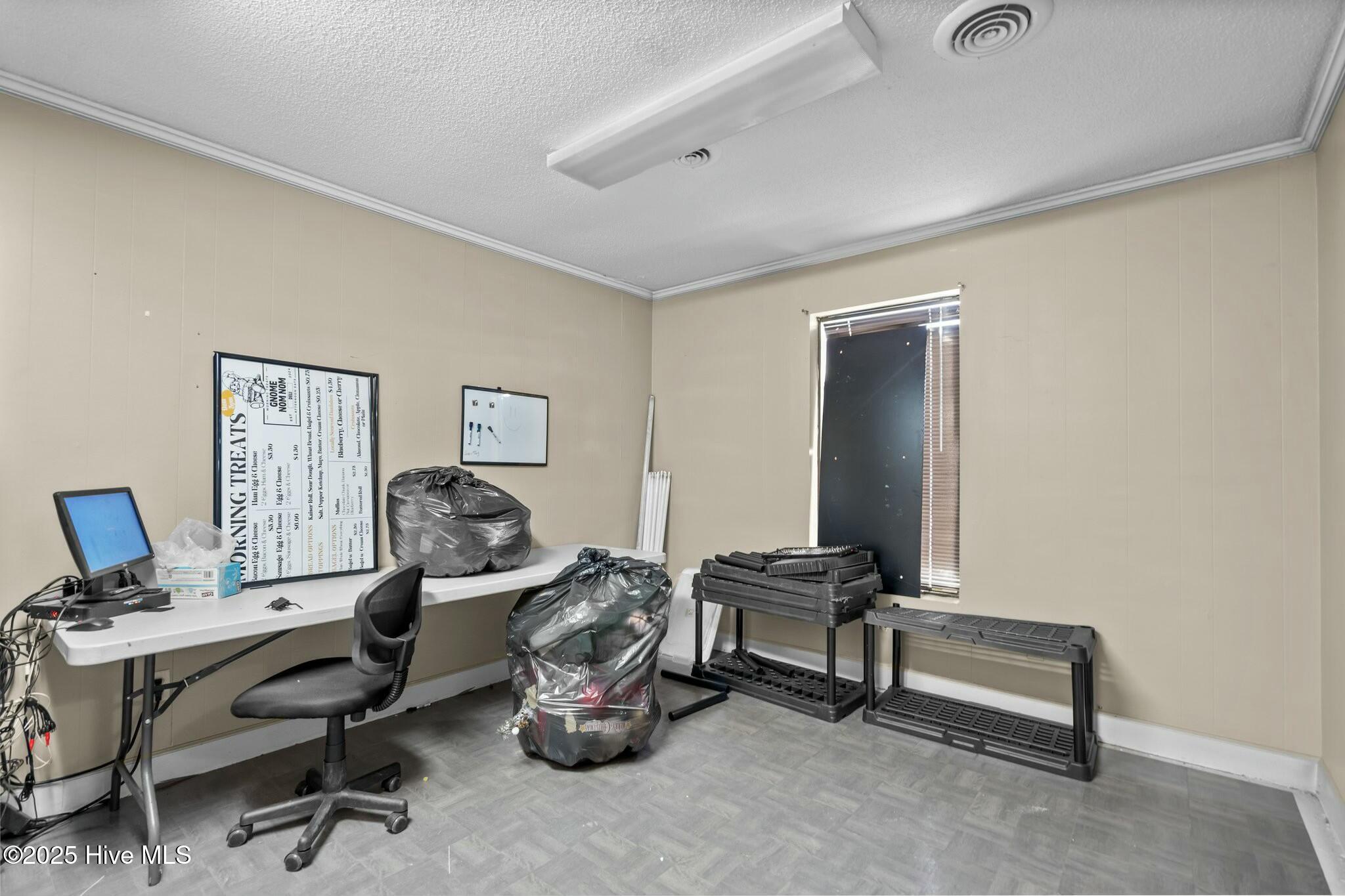 1028 S College Road Property Photo 16