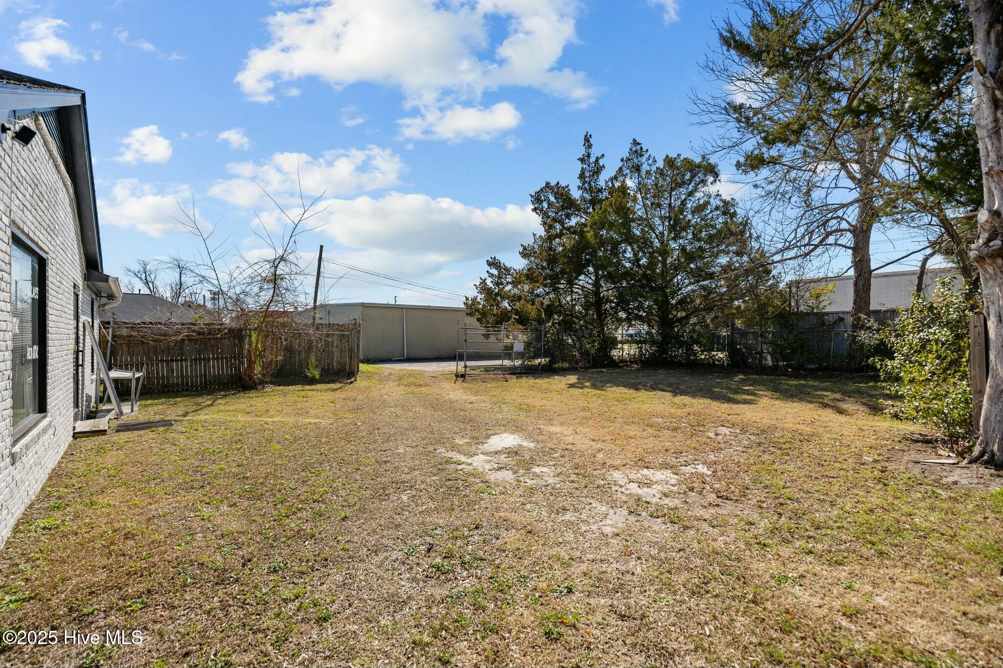 1028 S College Road Property Photo 24