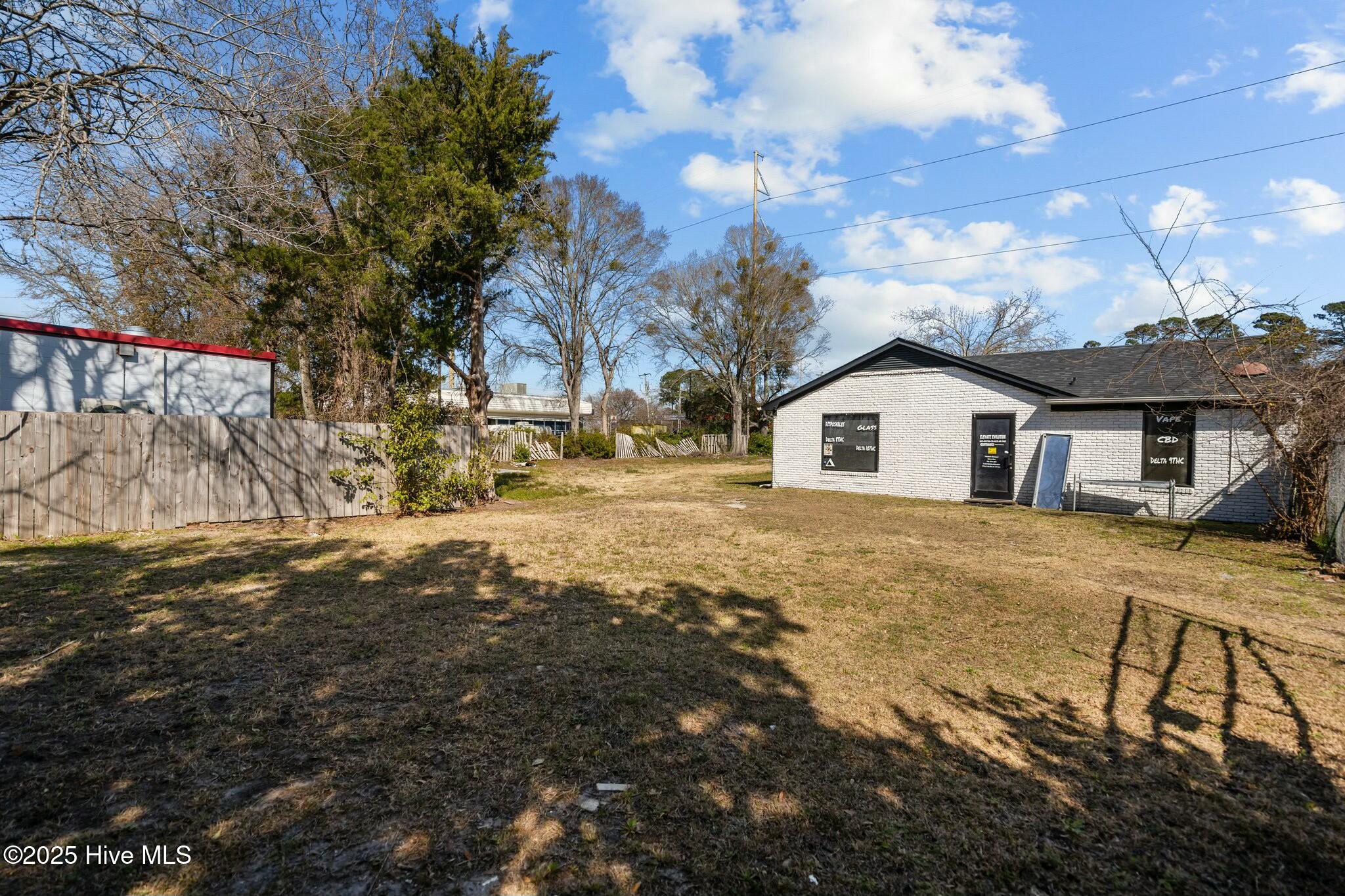 1028 S College Road Property Photo 26