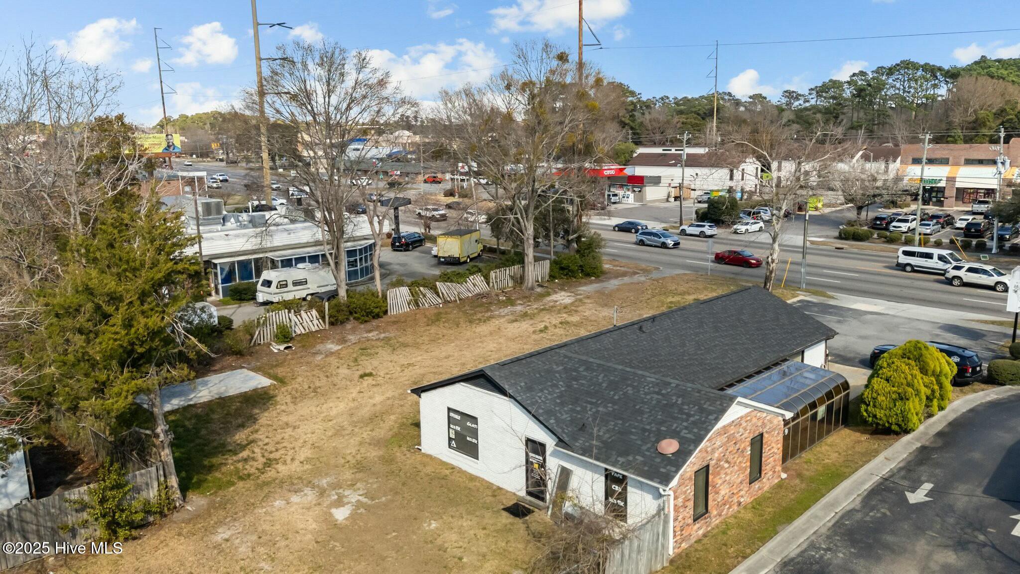 1028 S College Road Property Photo 33