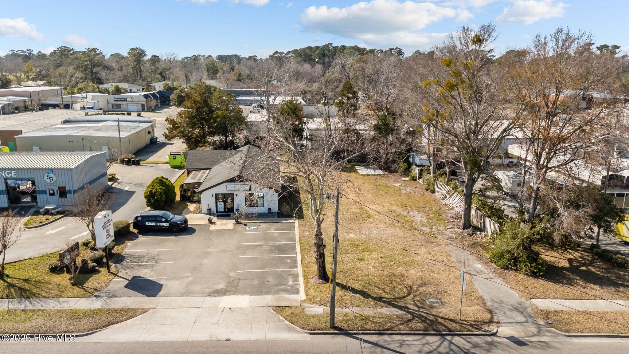 1024 S College Road Property Photo