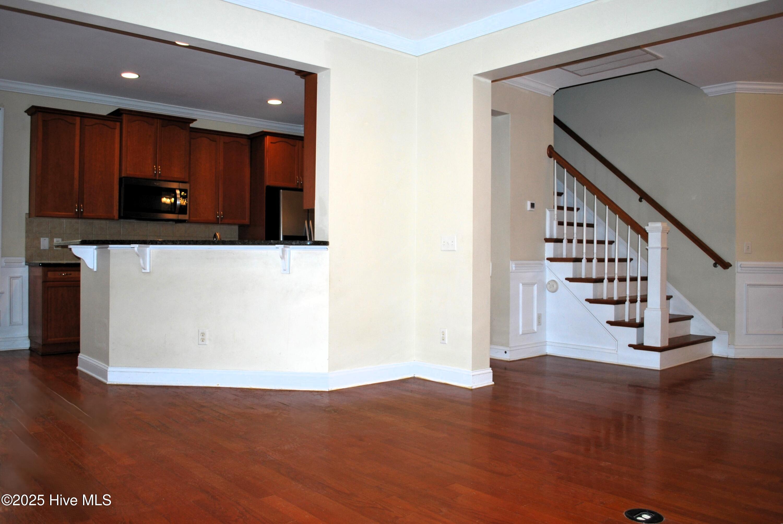 4820 Whitner Drive Property Photo 4