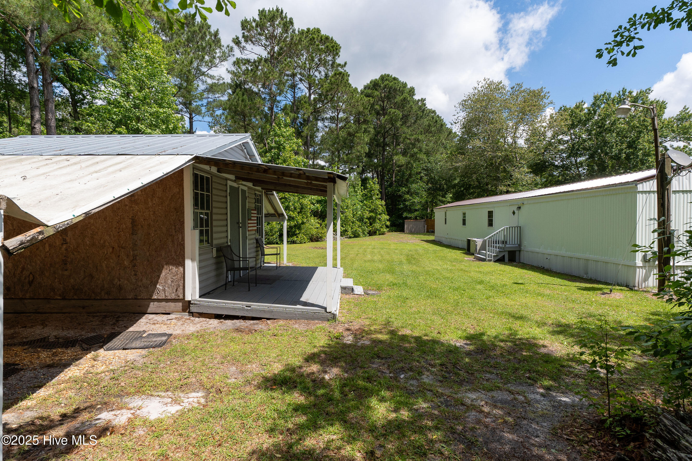 858-864 Cockleshell Drive Property Photo 22