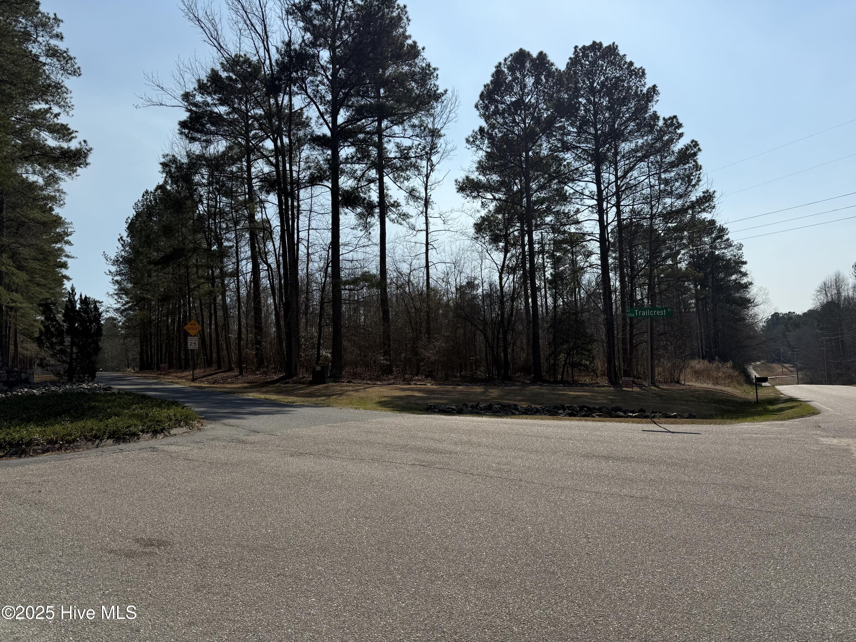 18 Trailcrest Drive Property Photo 1