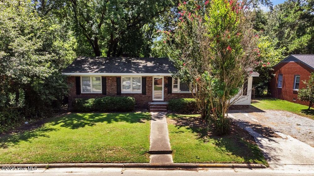 1306 E First Street Property Photo