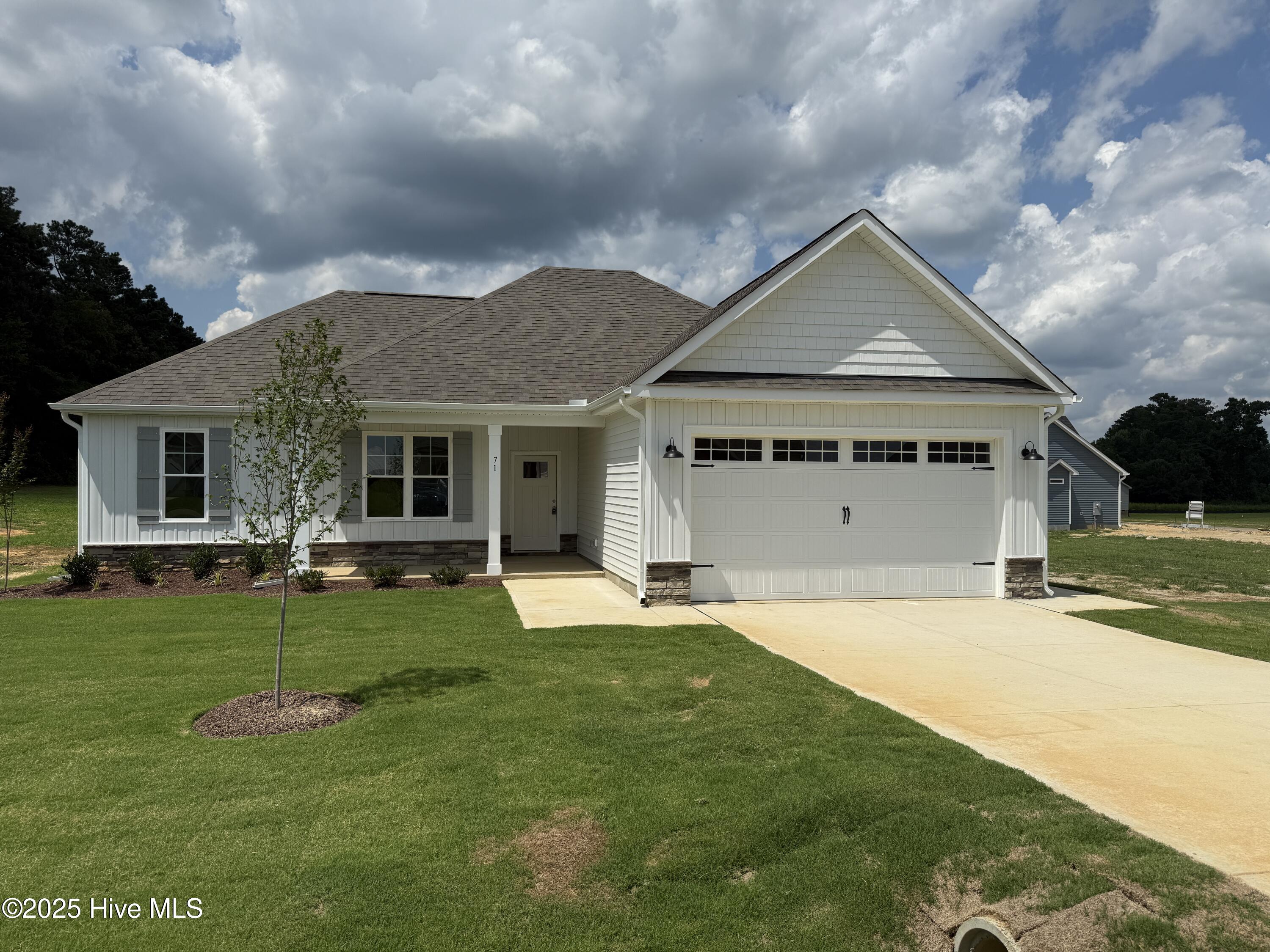 71 Royal Avenue Property Photo 1