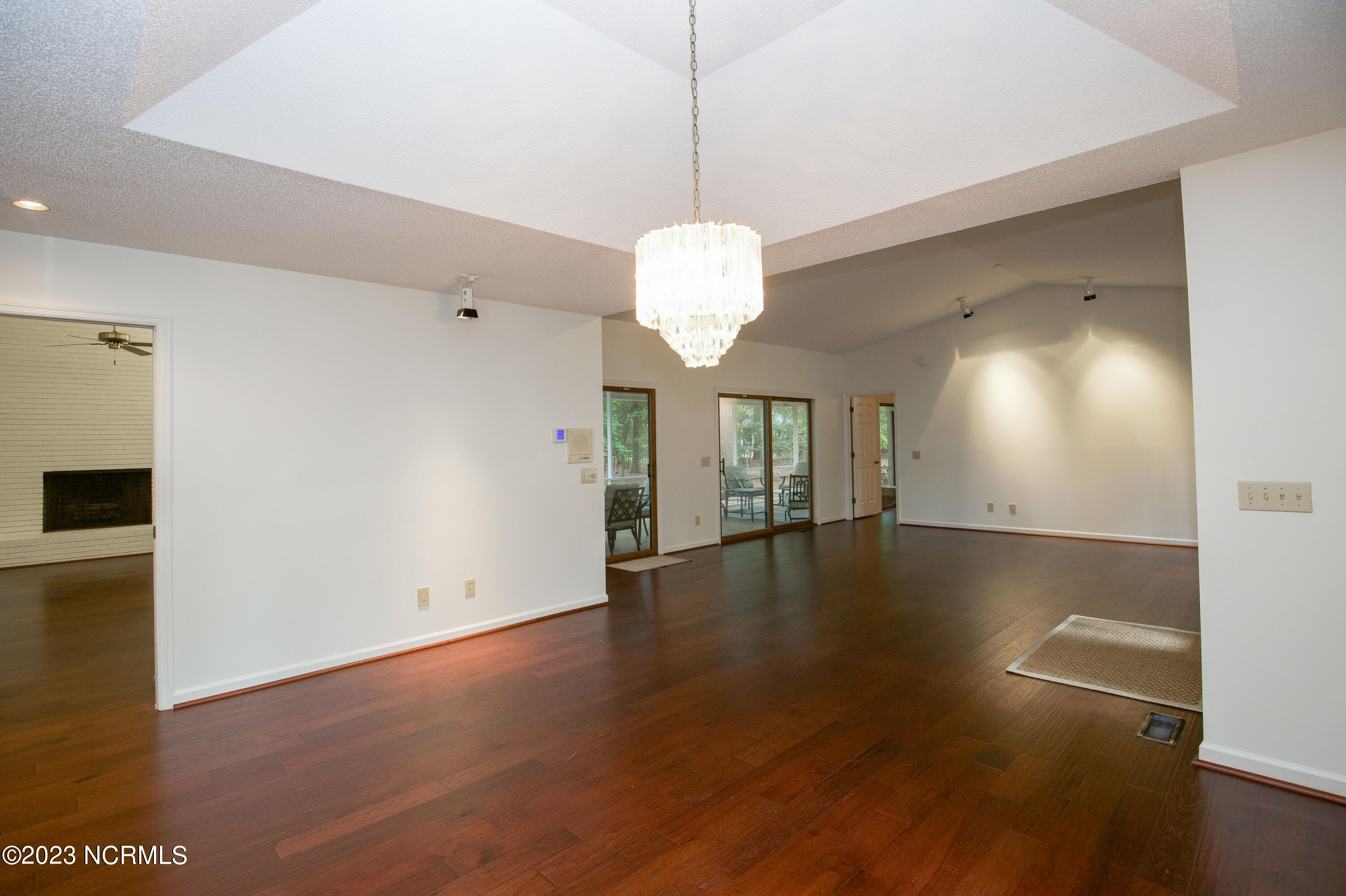 95 Merion Circle Property Photo 13