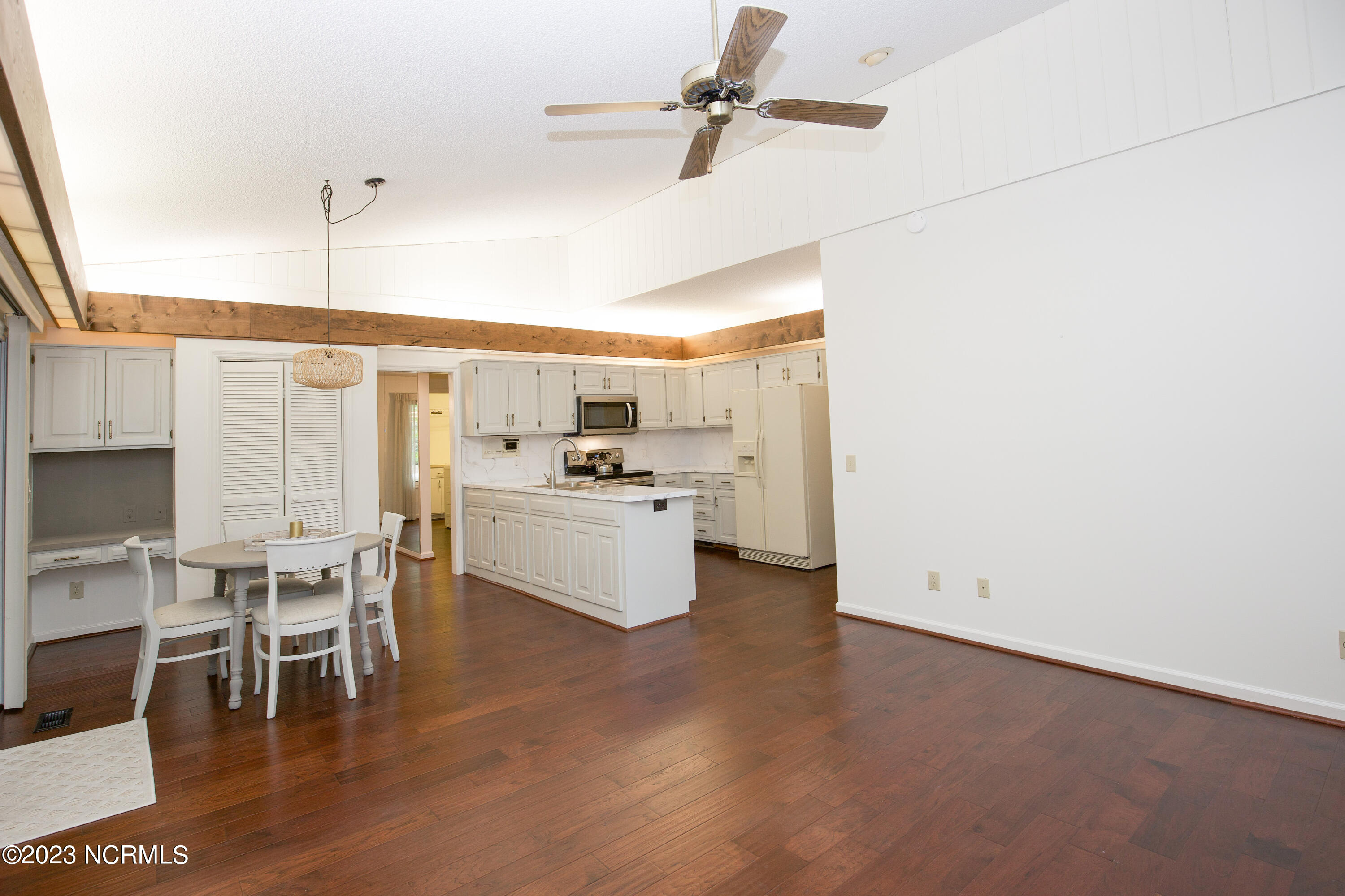 95 Merion Circle Property Photo 18