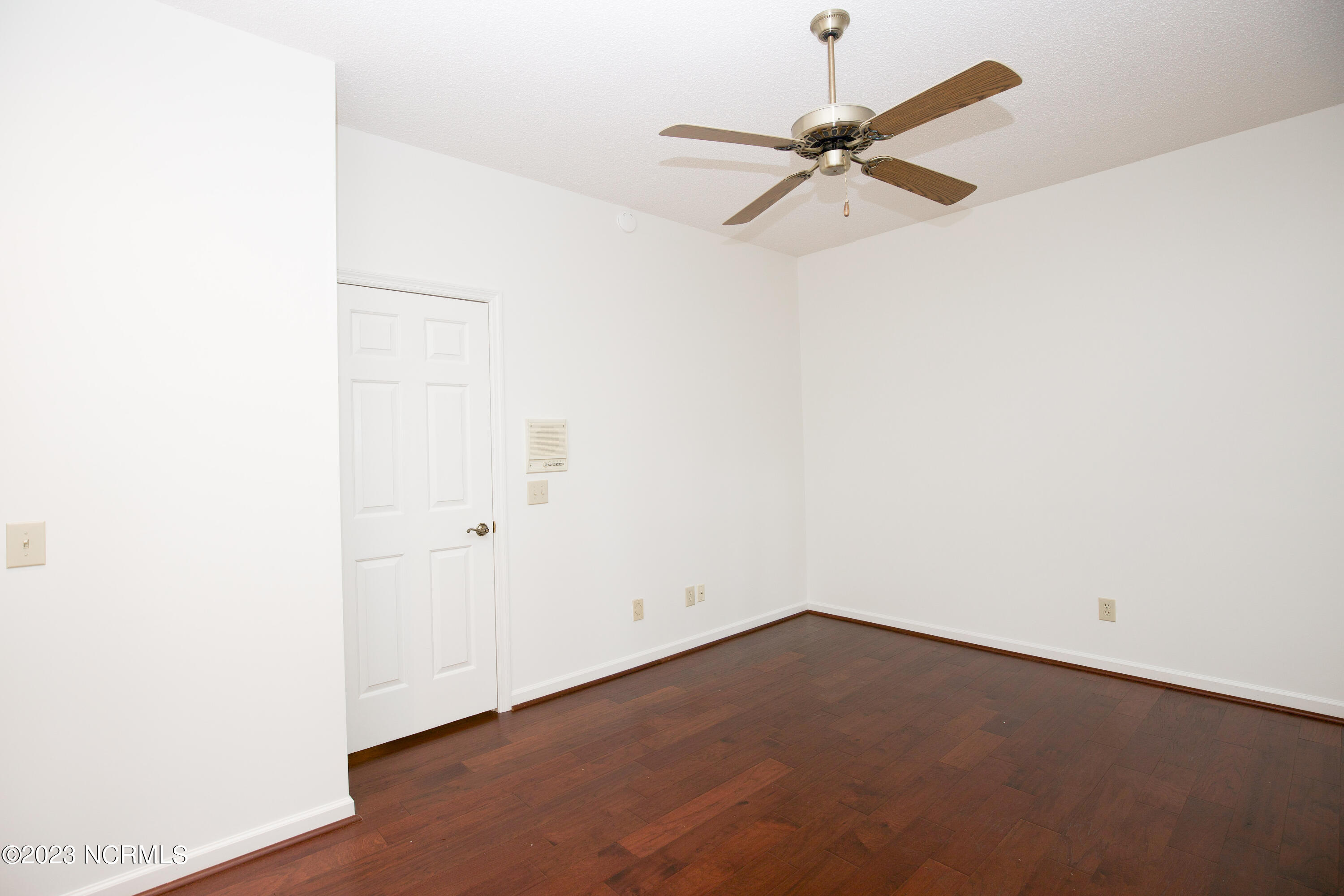 95 Merion Circle Property Photo 26