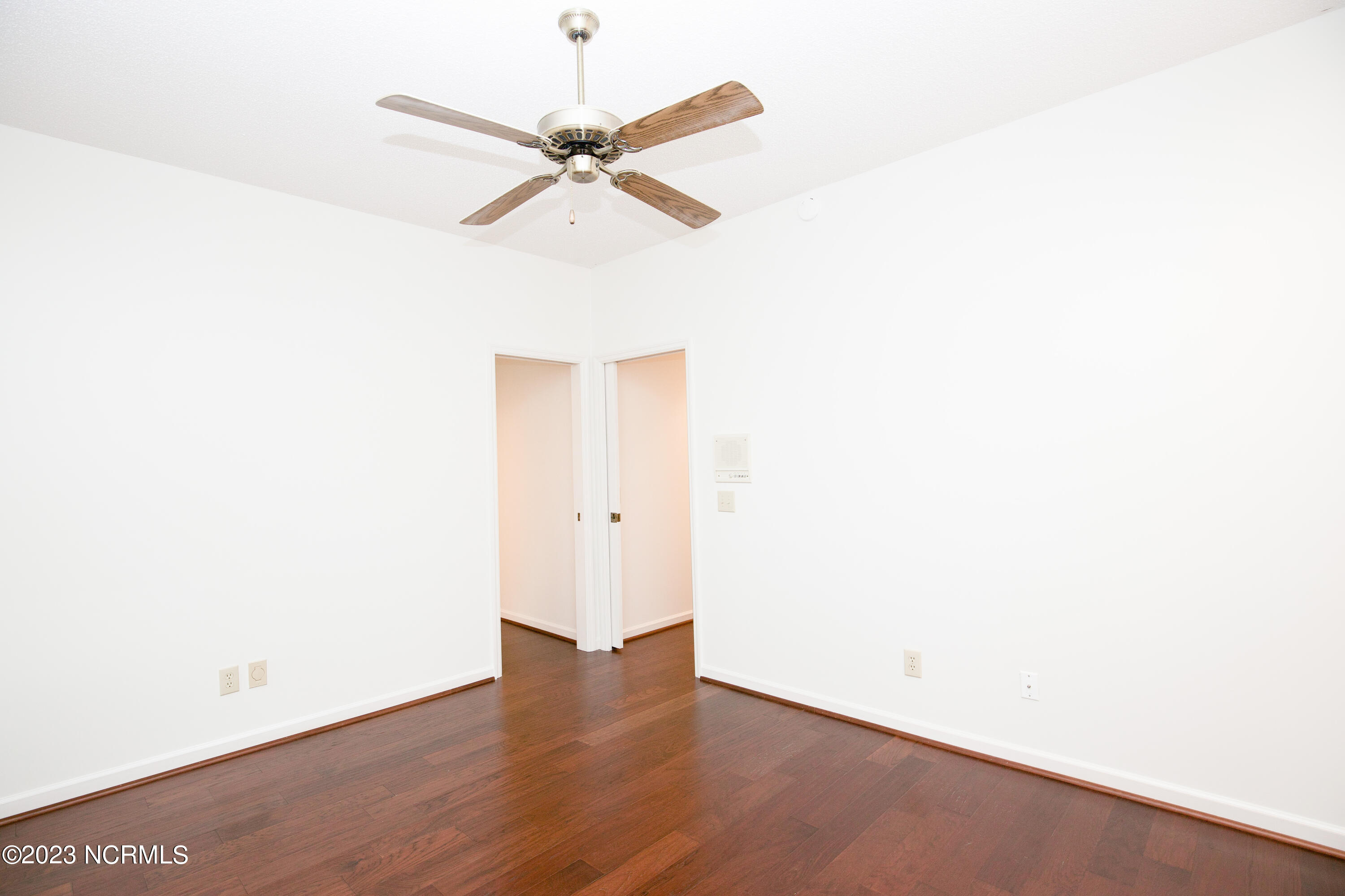 95 Merion Circle Property Photo 33