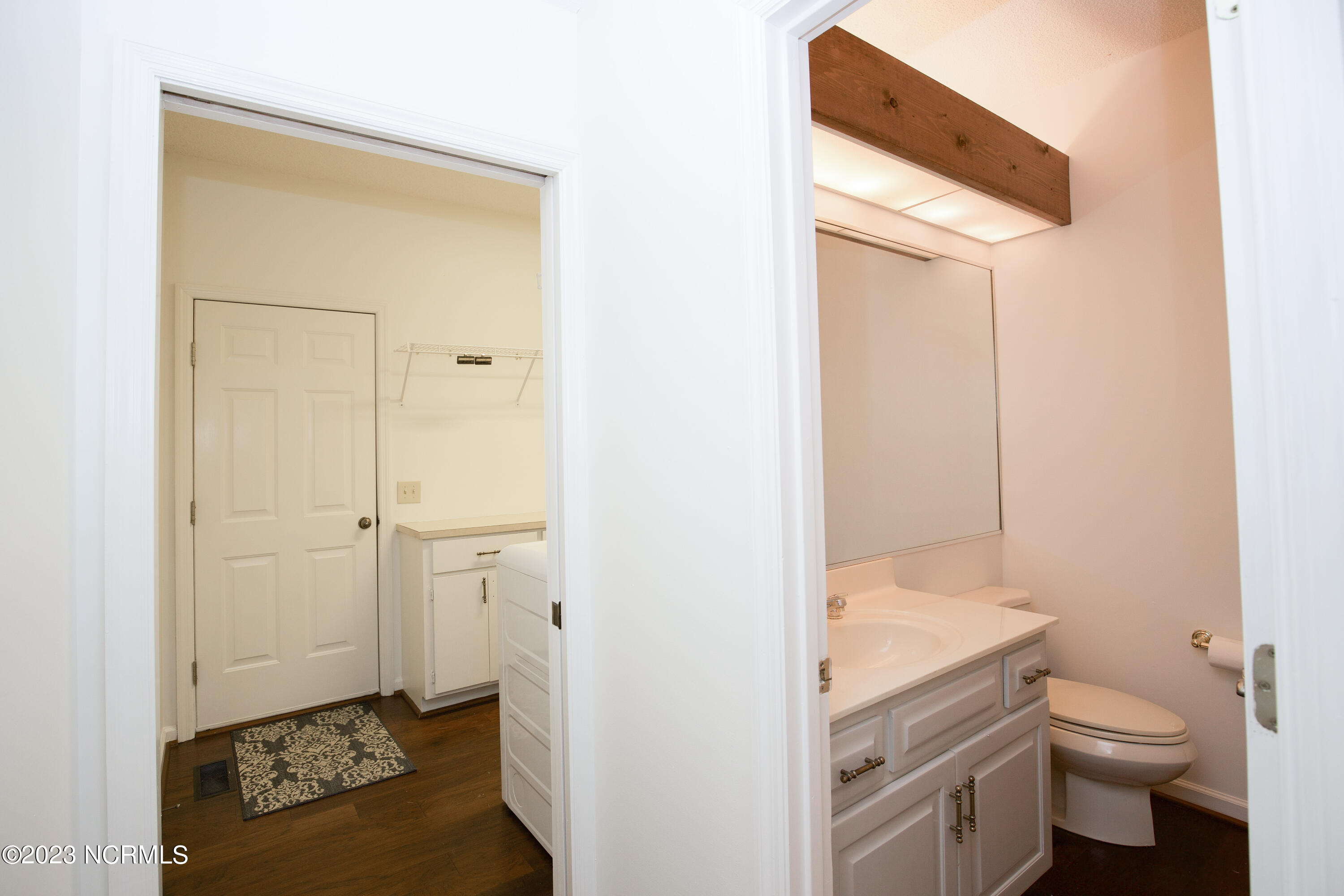 95 Merion Circle Property Photo 35