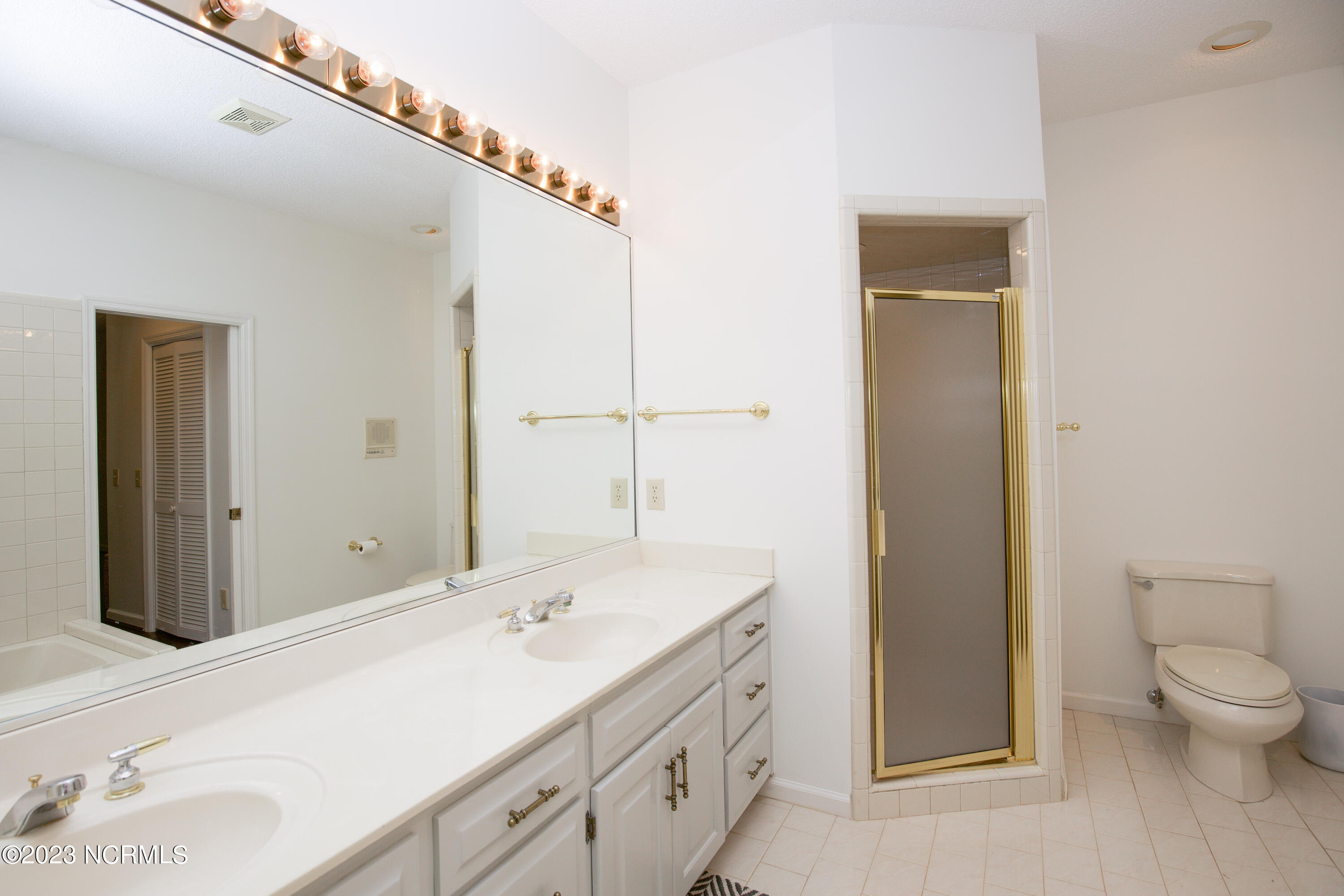 95 Merion Circle Property Photo 45