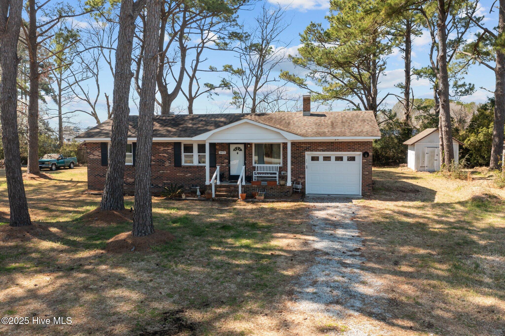 2075 Highway 101 Property Photo