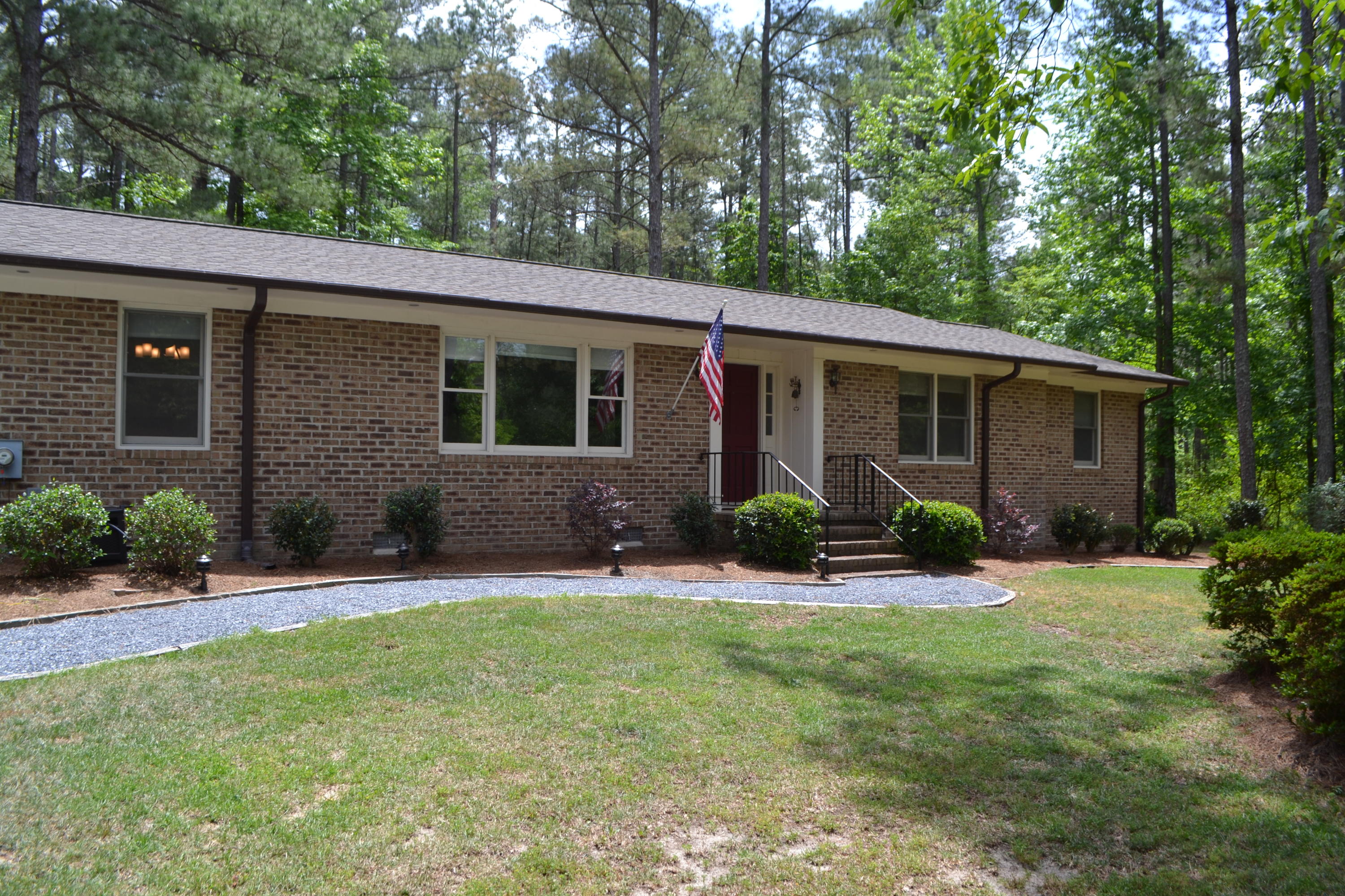 861 Hawthorne Drive Property Photo