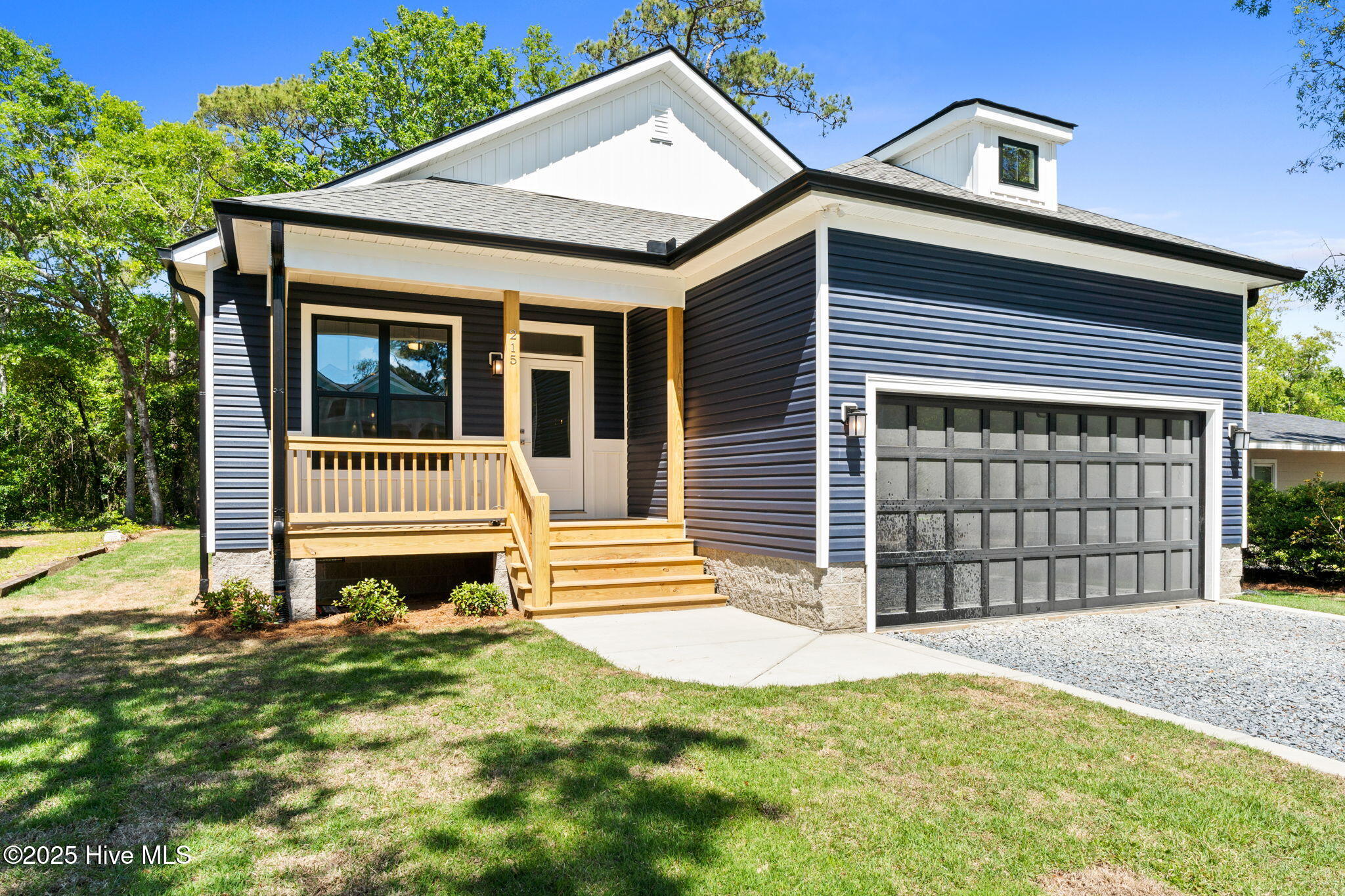 215 Ne 37th Street Property Photo 1