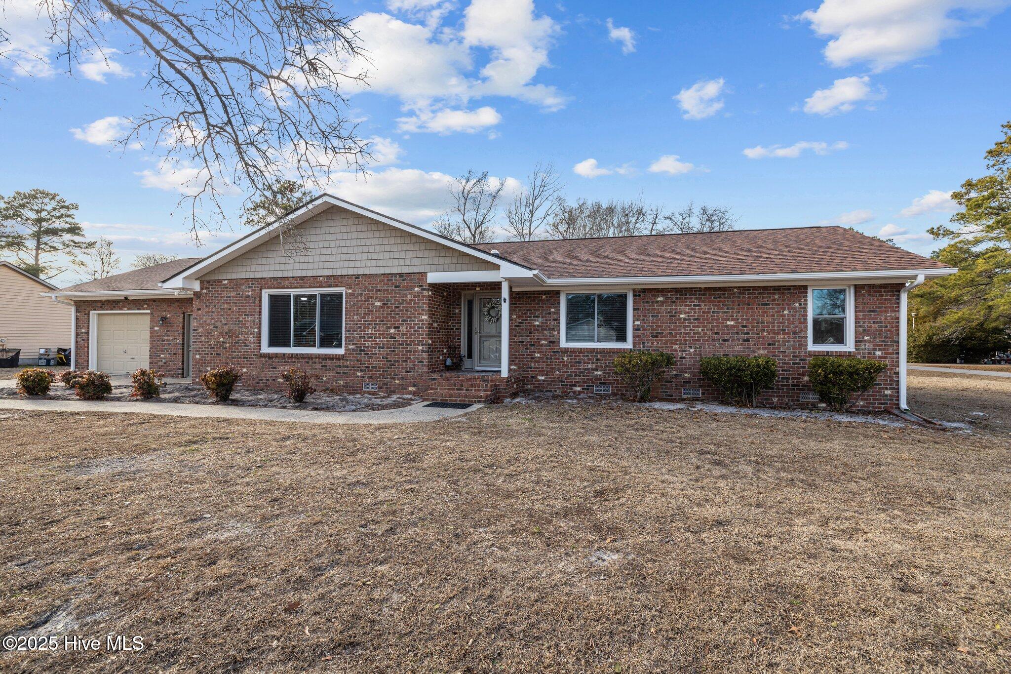 402 Crestwood Drive Property Photo