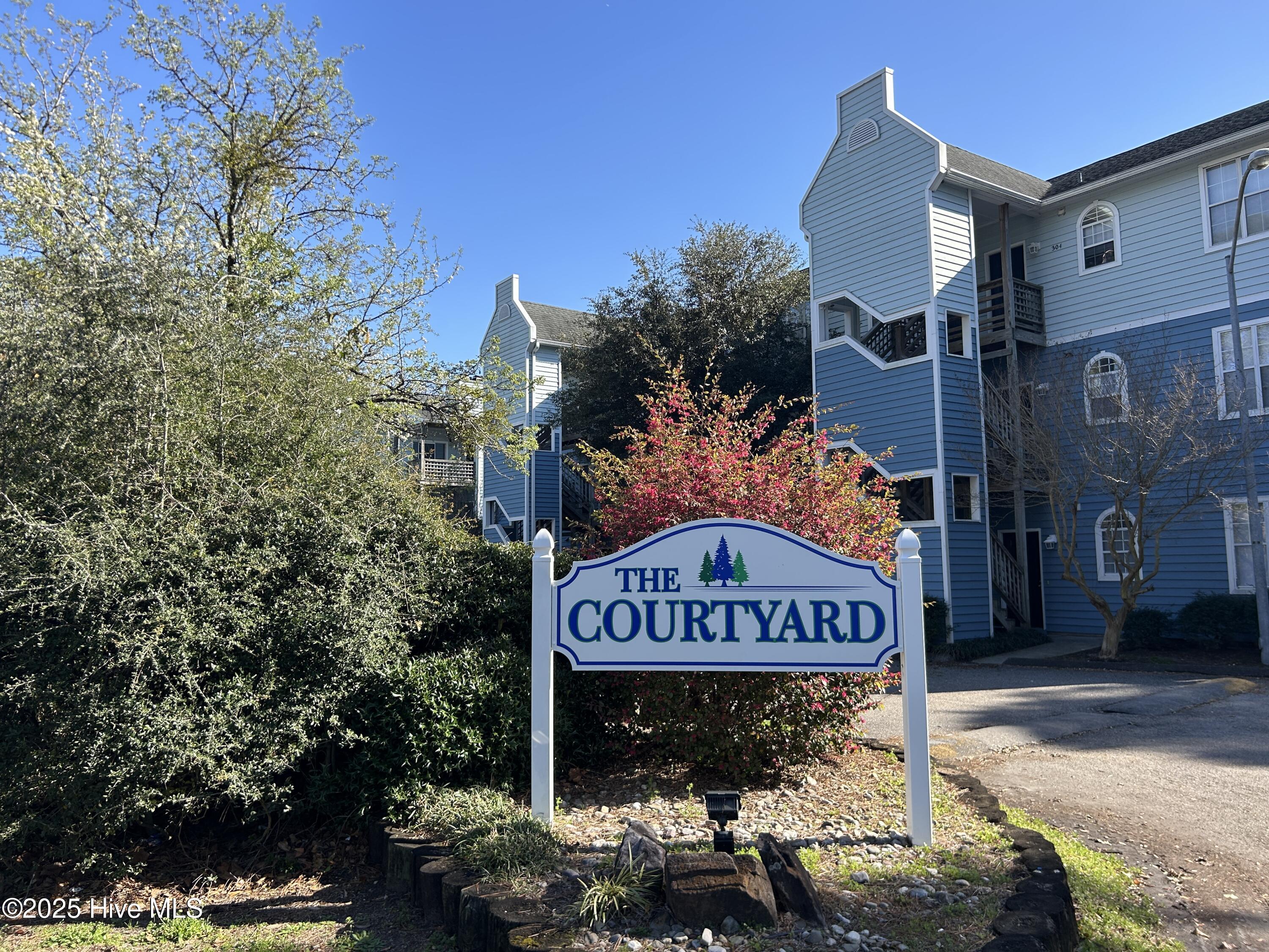Courtyard, The Real Estate Listings Main Image