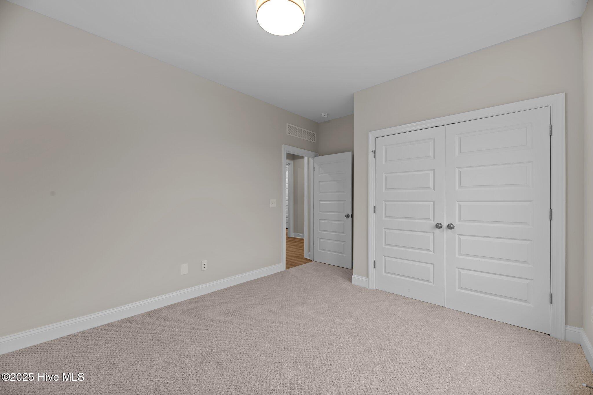 1009 Aston Way Property Photo 18