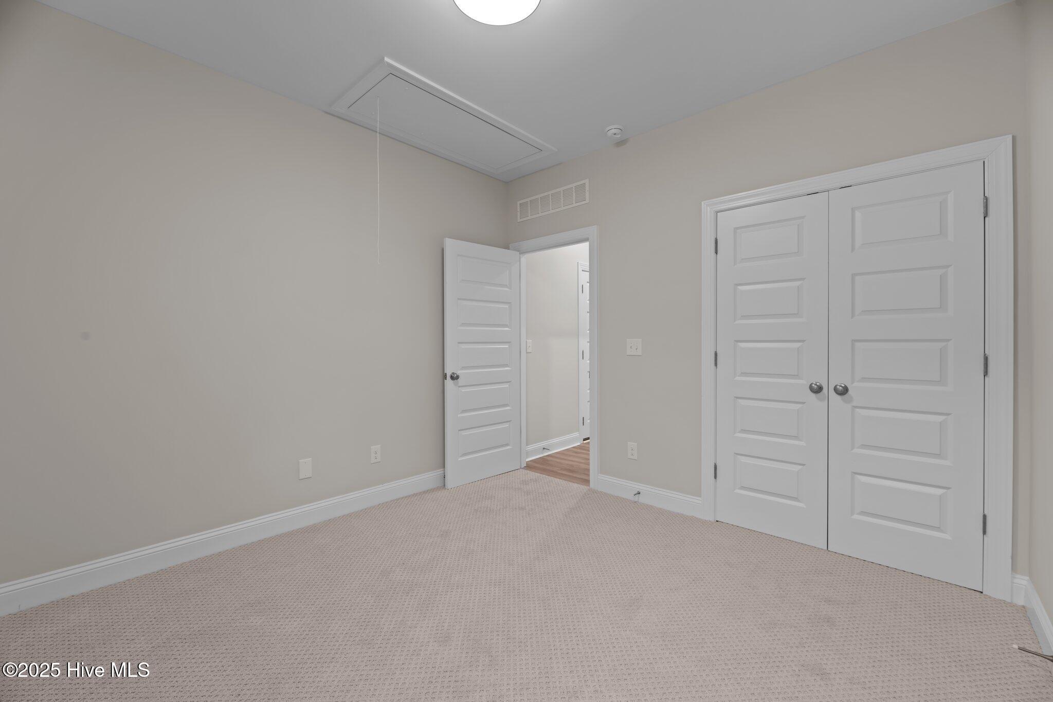 1009 Aston Way Property Photo 24