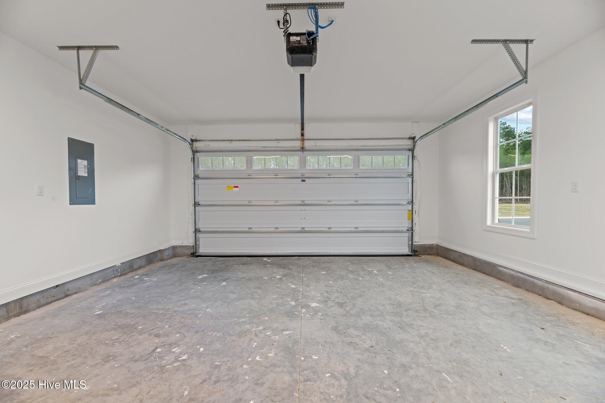1009 Aston Way Property Photo 25