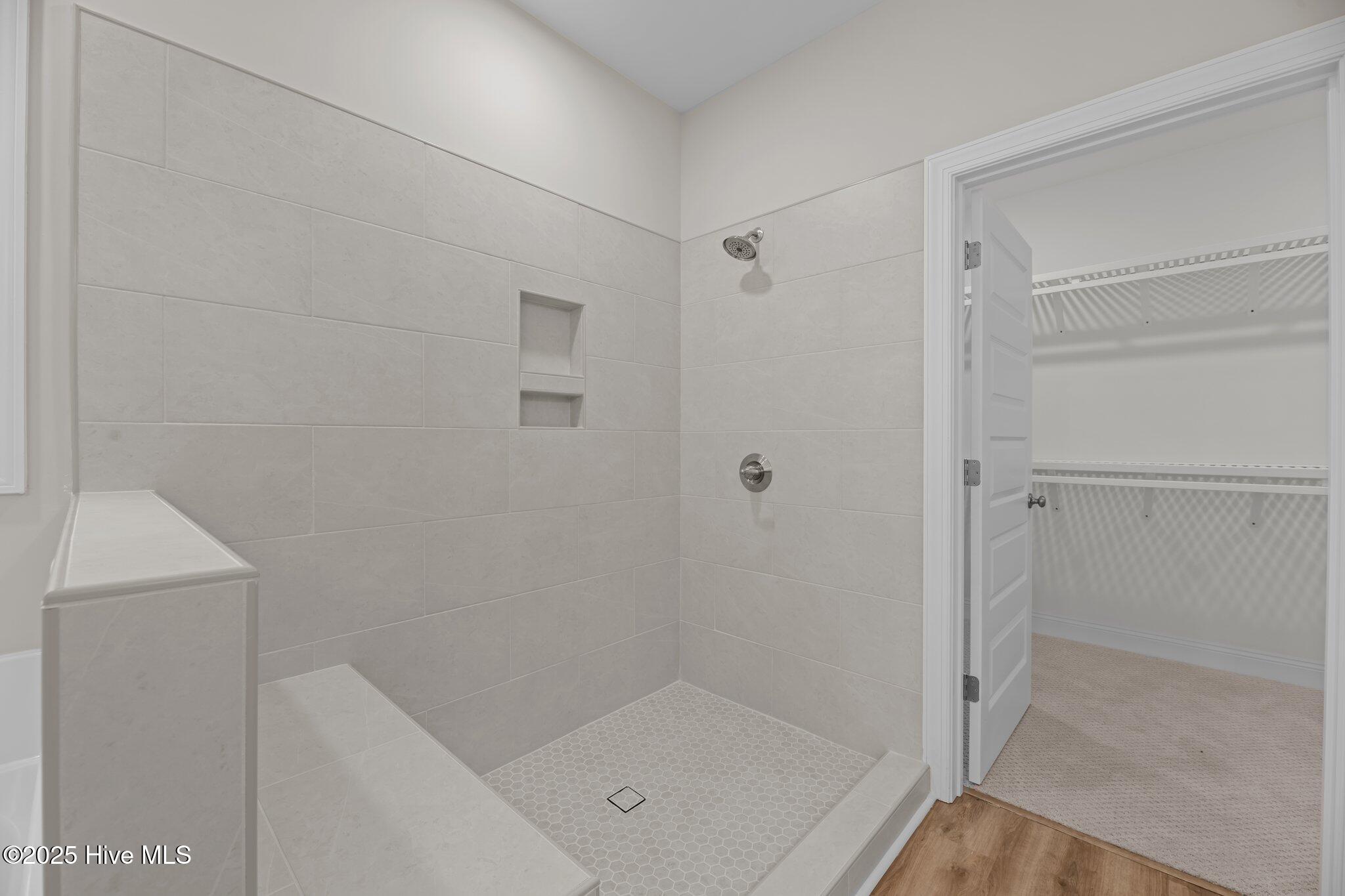 1009 Aston Way Property Photo 32