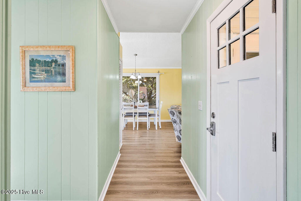 2021 W Dolphin Drive Property Photo 11