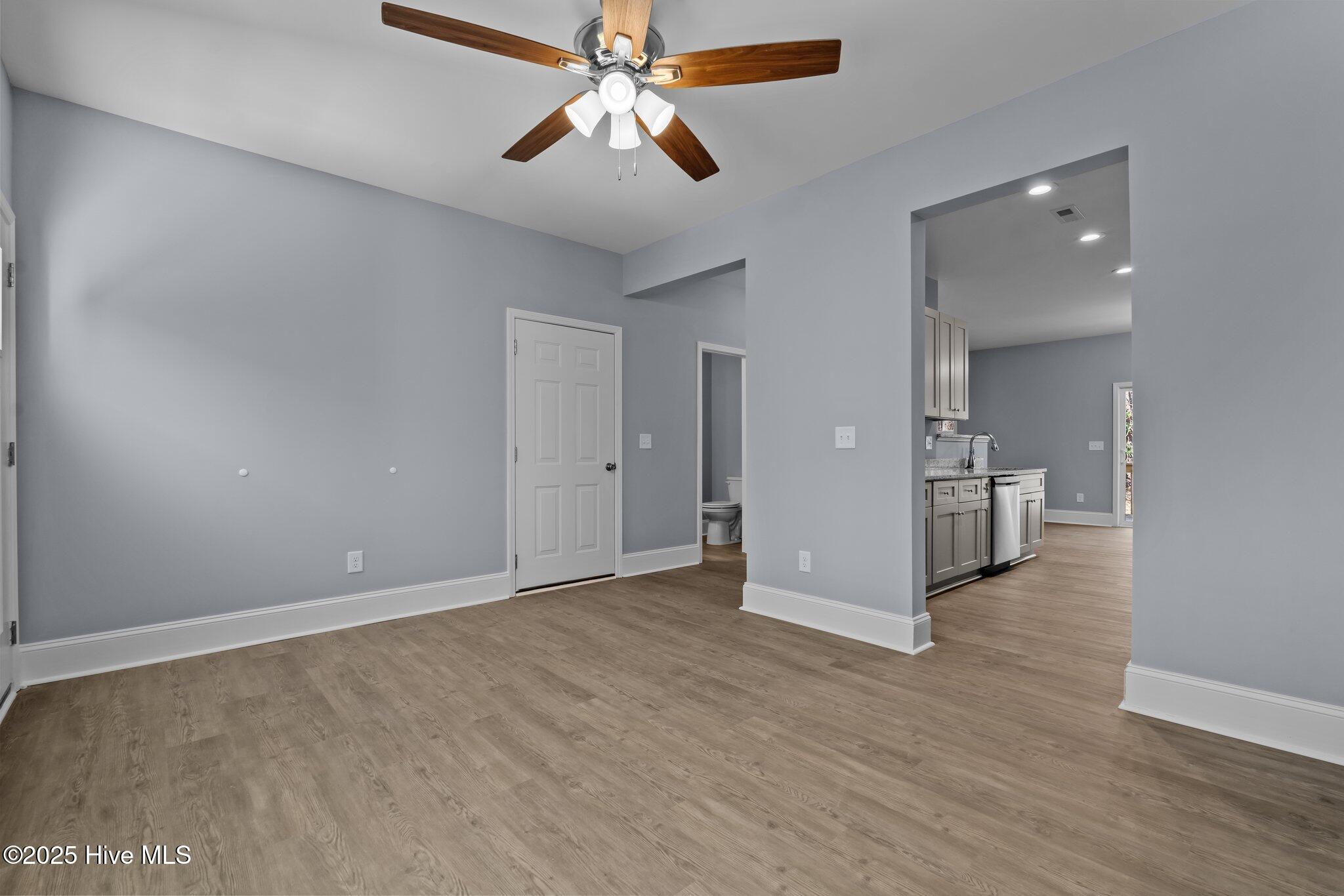 1051 Greenbriar Drive Property Photo 8