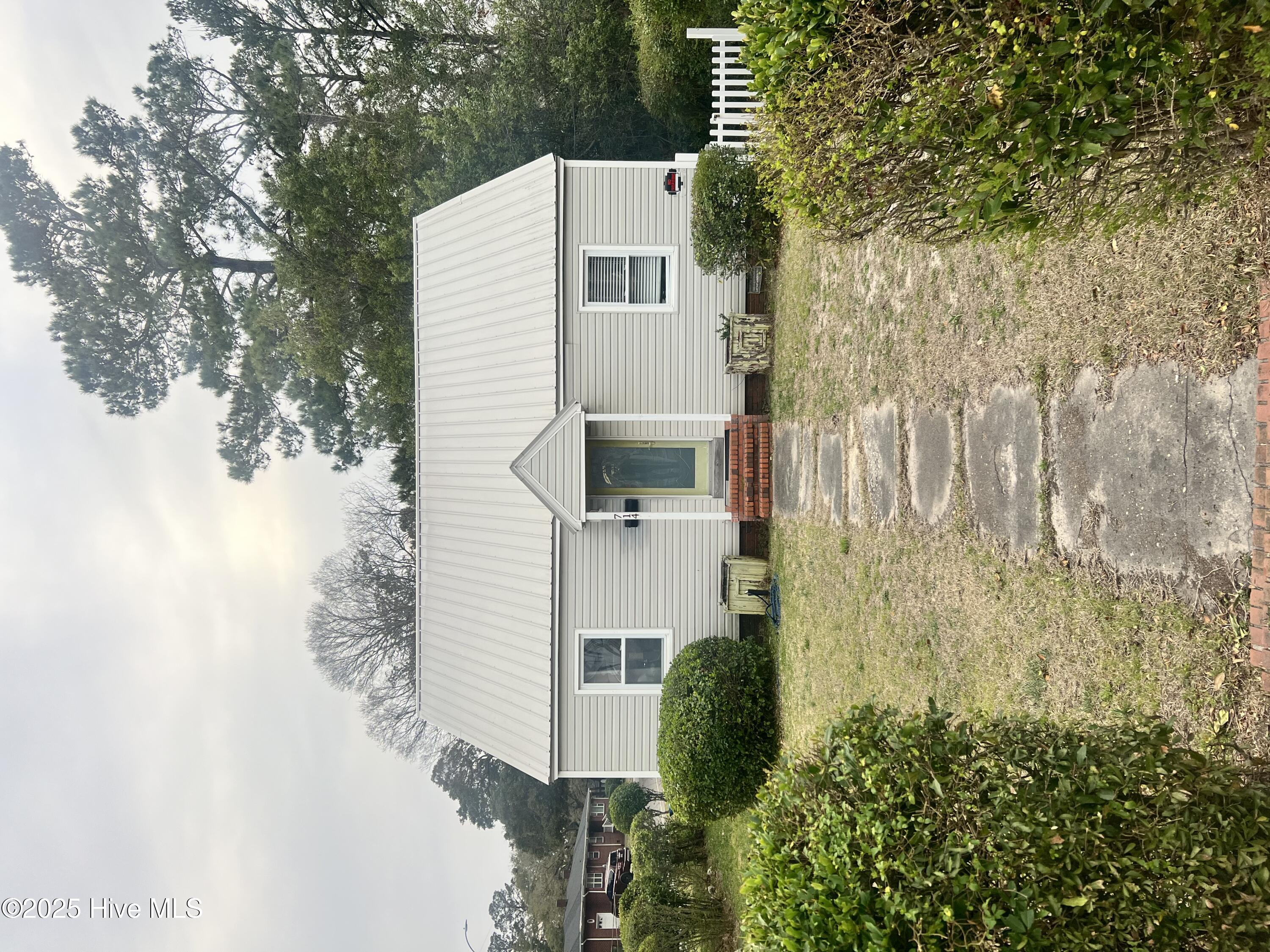 714 S 16th Street Property Photo 2