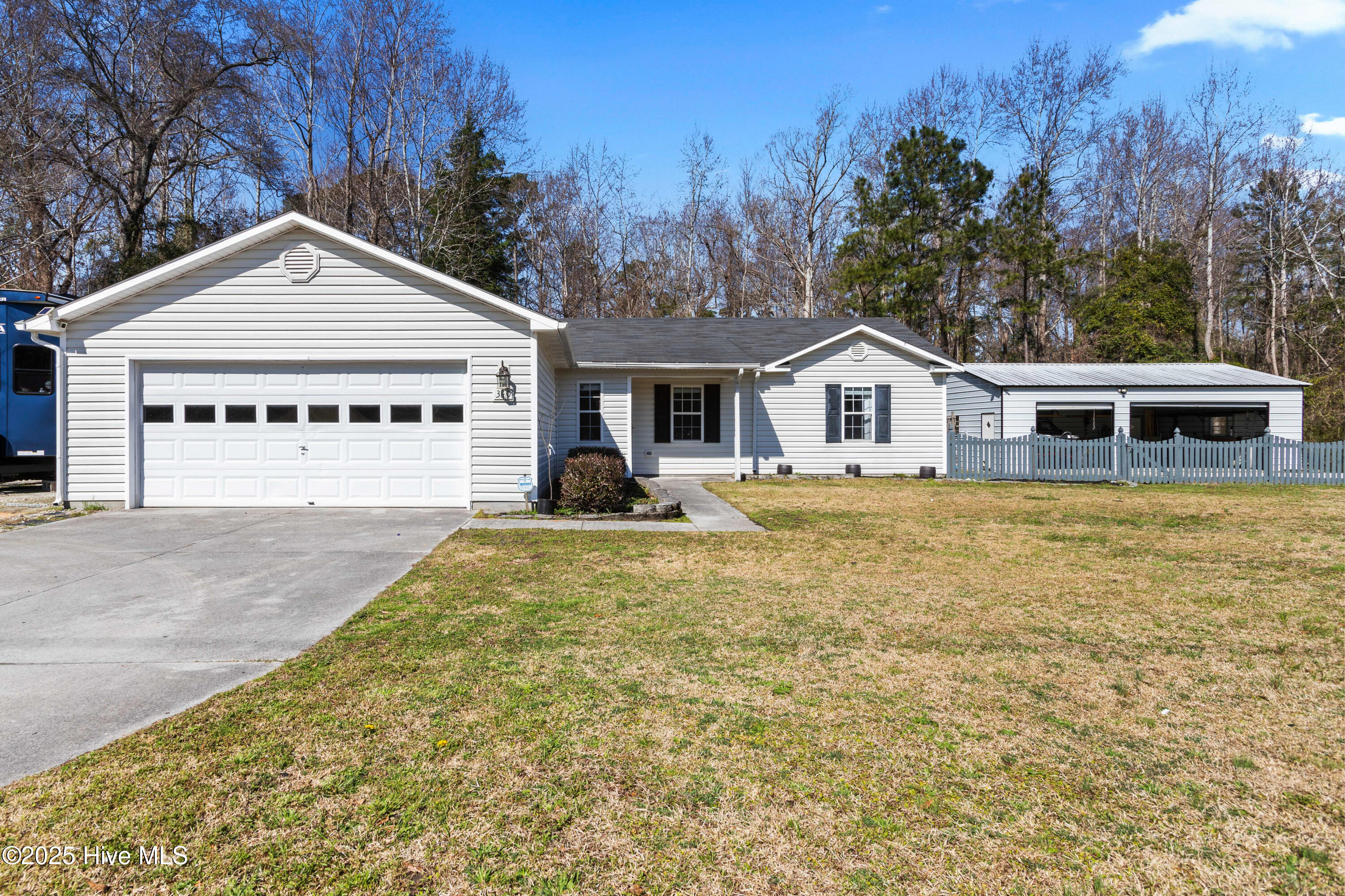 340 Steller Road Property Photo