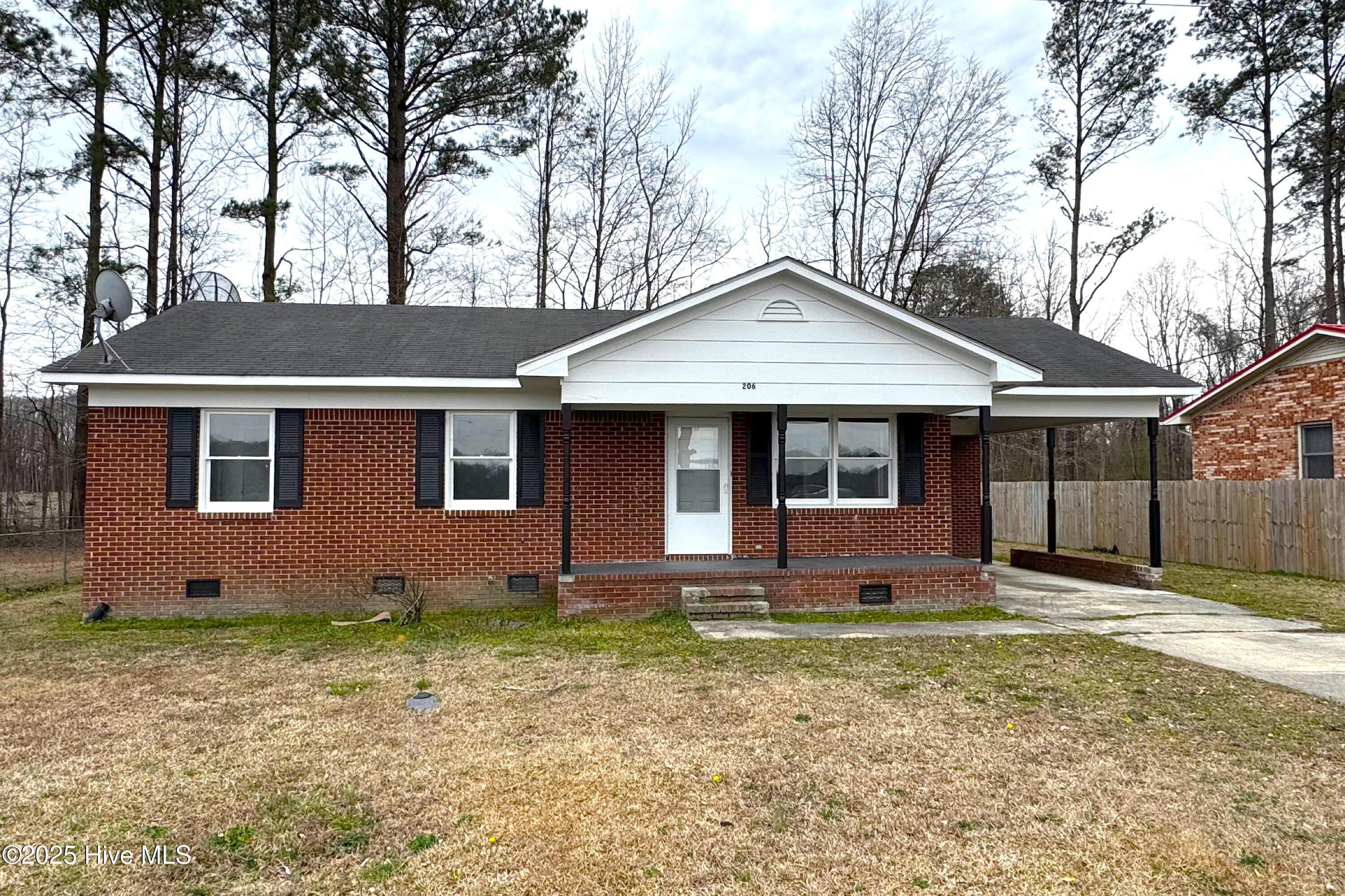 206 Willow Drive Property Photo