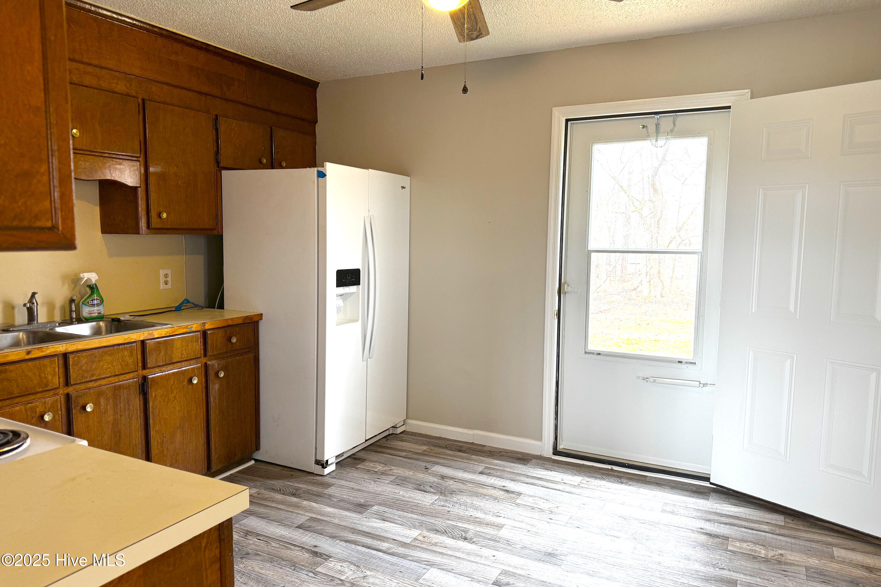 206 Willow Drive Property Photo 4