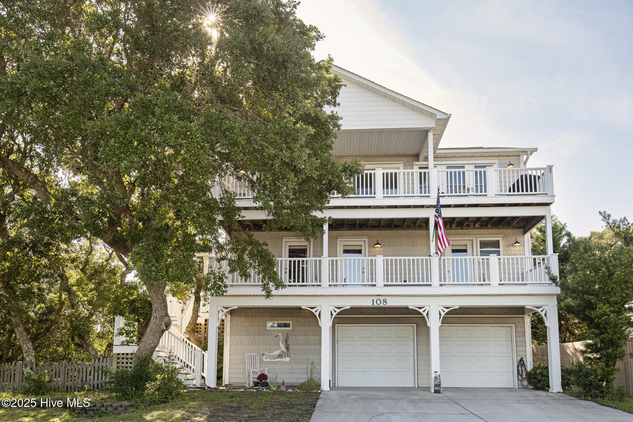 108 S Harbor Drive Property Photo